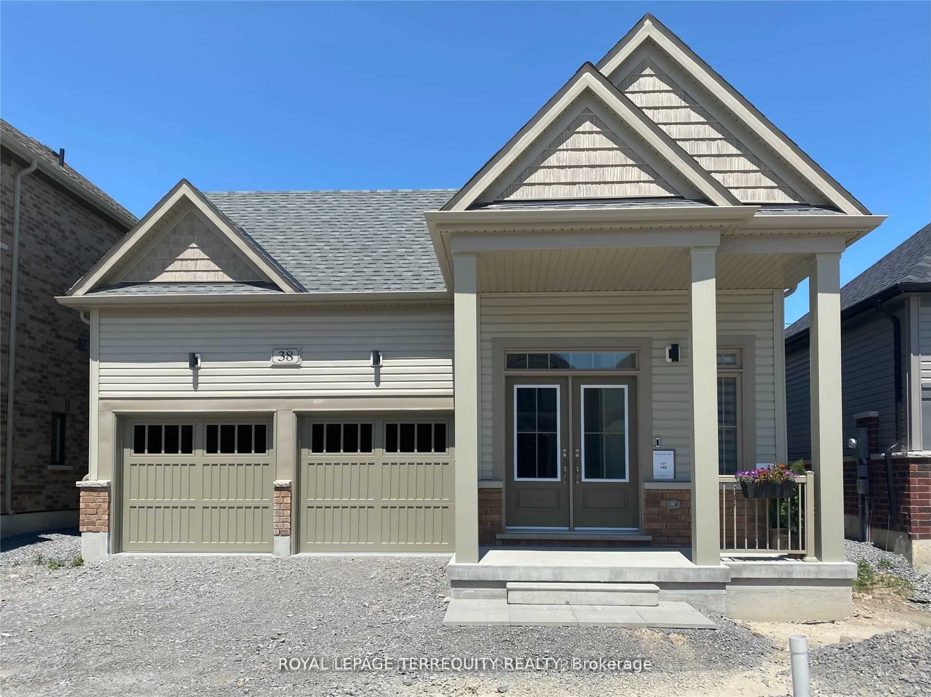 38 Pietrowski Drive, Georgina, ON L4P 0K2