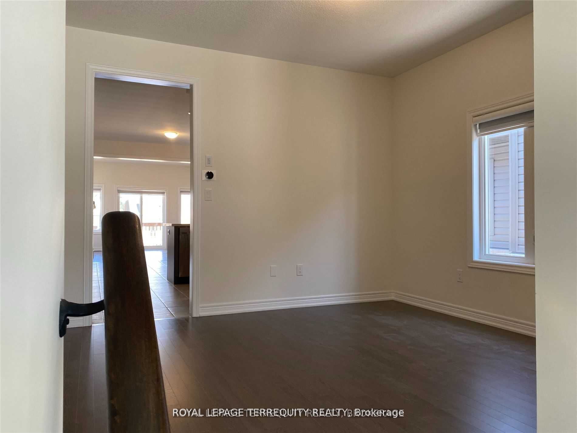 38 Pietrowski Drive, Georgina, ON L4P 0K2 photo 2