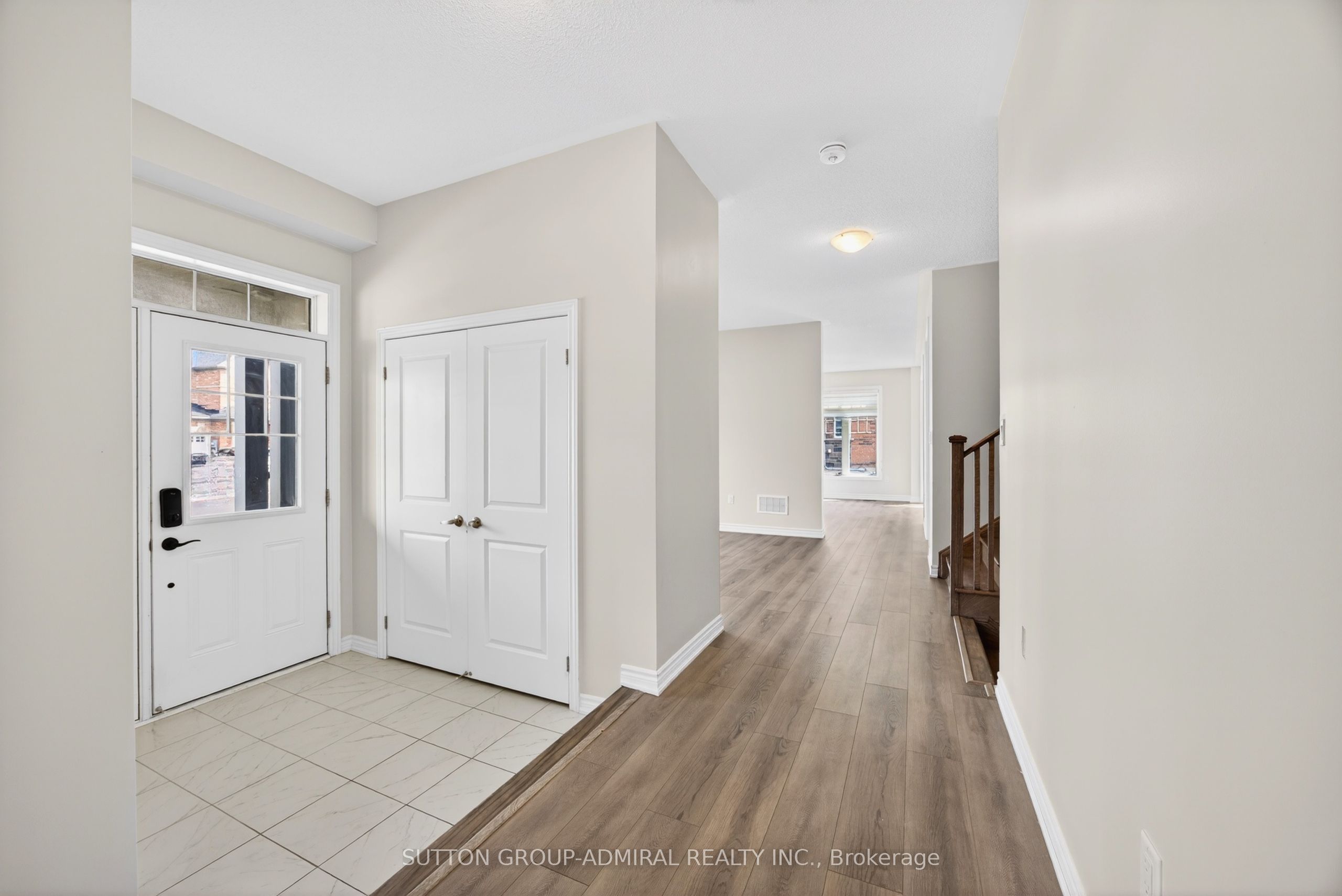2237 Grainger Loop, Innisfil, ON L9S 0N1 photo 5