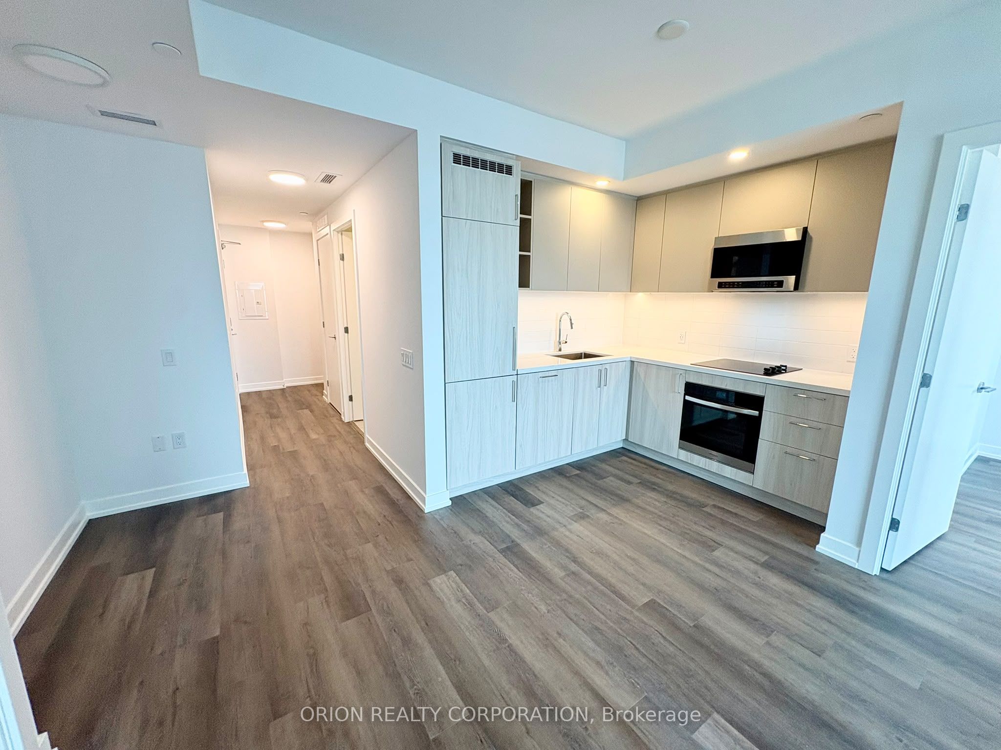 5 Meadowdale Road 1401, Vaughan, ON L4K 0C7 photo 2