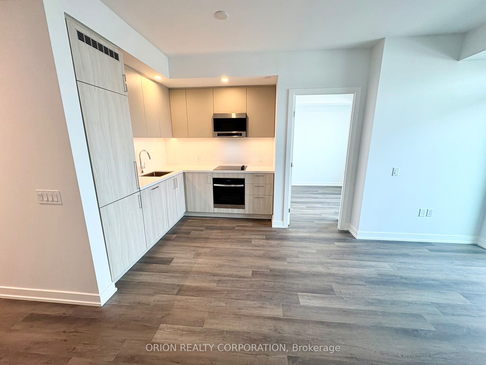 5 Meadowdale Road 1401, Vaughan, ON L4K 0C7 photo 3