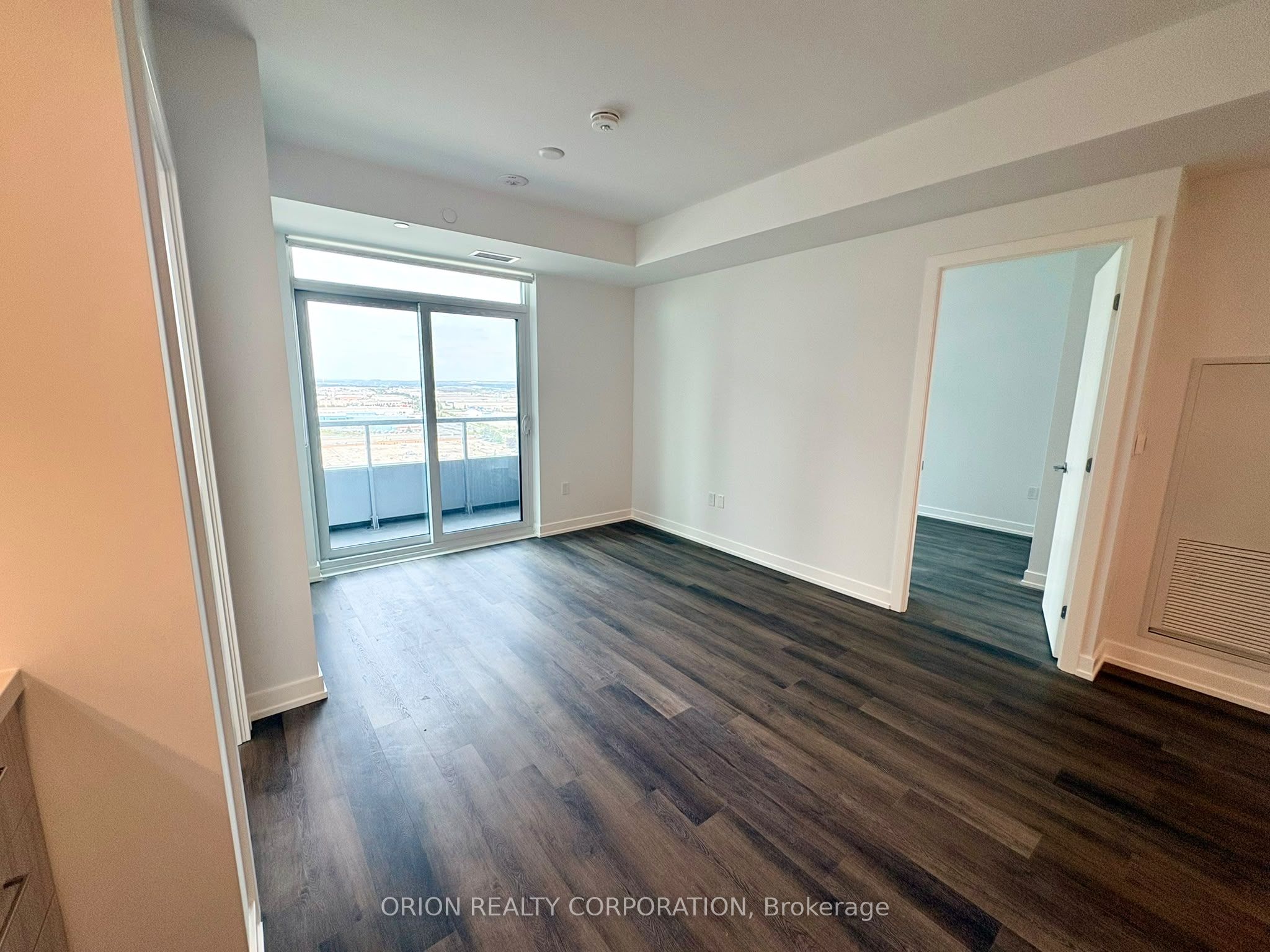 5 Meadowdale Road 1401, Vaughan, ON L4K 0C7 photo 5