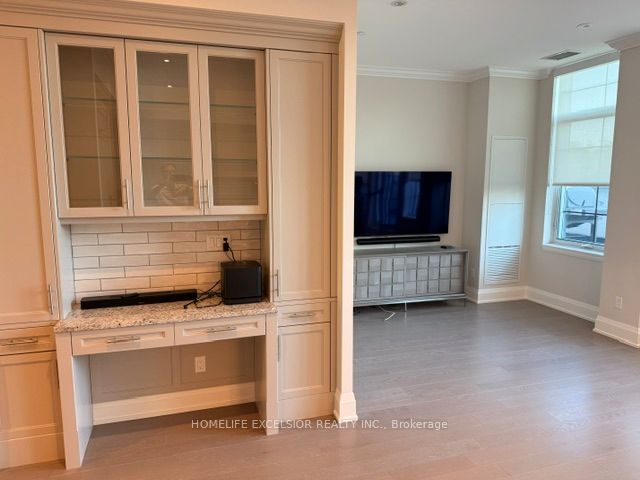 20 Fred Varley Drive PH9, Markham, ON L3R 1S4 photo 3