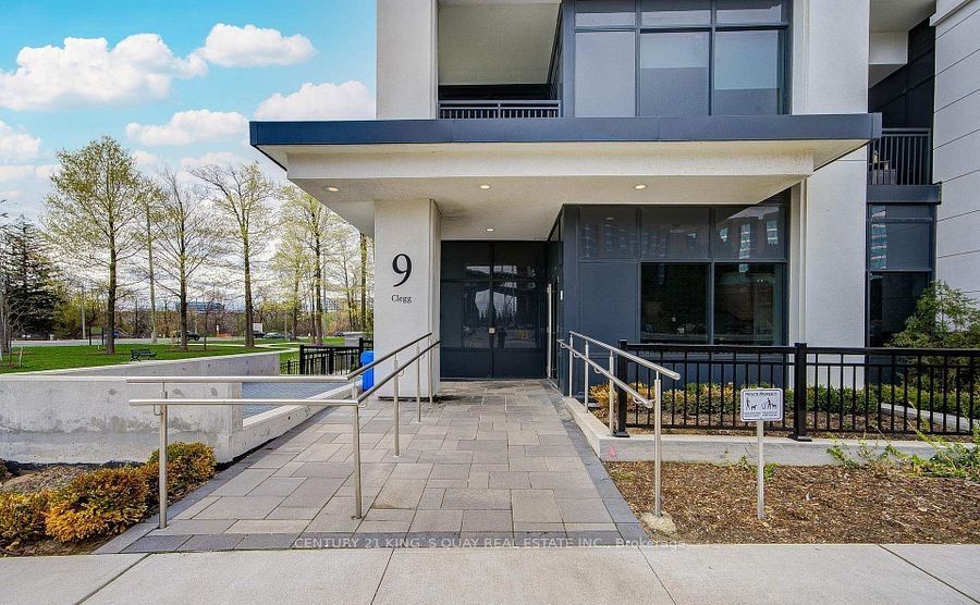 9 Clegg Road 521, Markham, ON L6G 0H3 photo 2