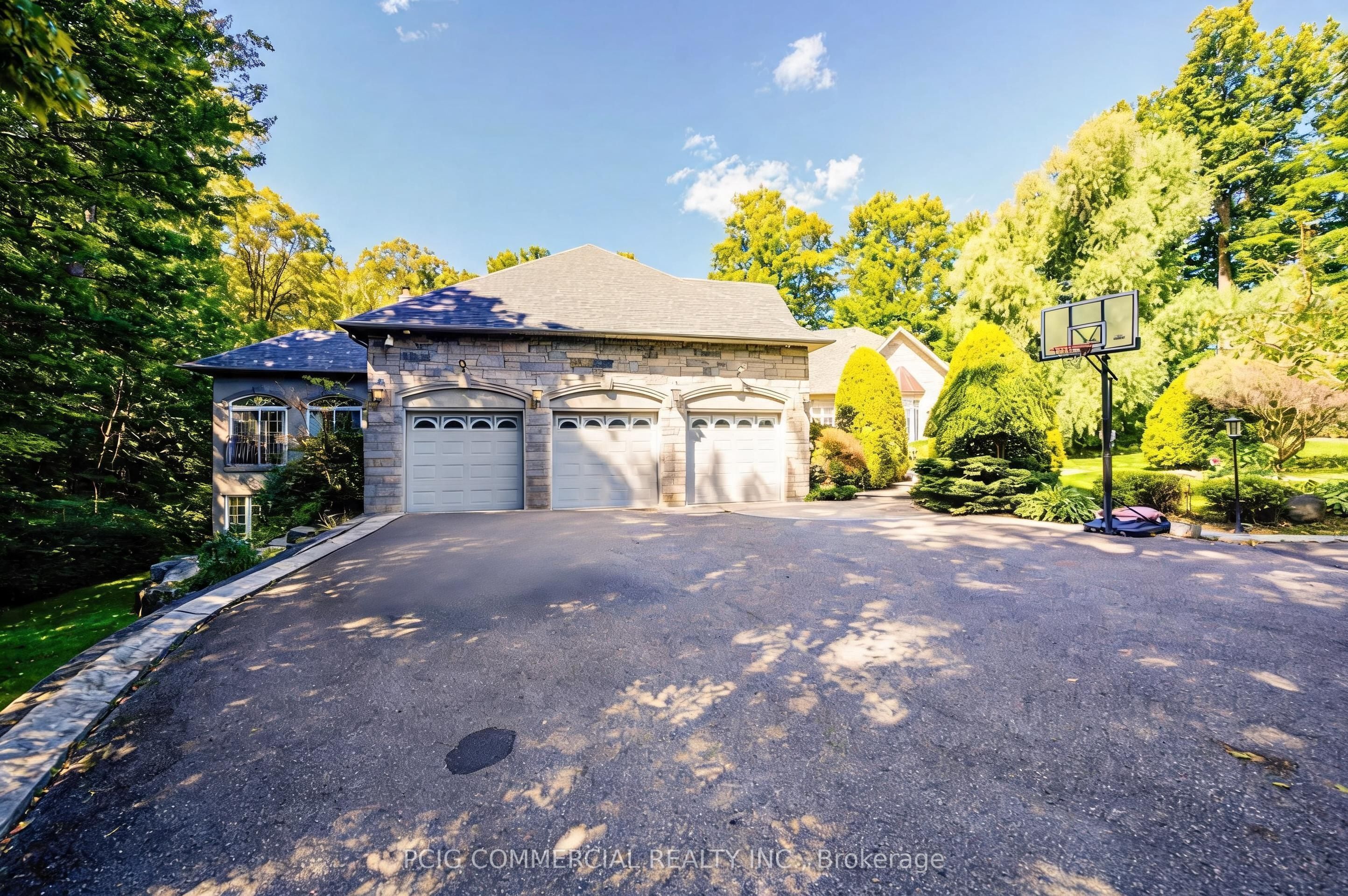 49 Offord Crescent, Aurora, ON L4G 3G8 photo 2