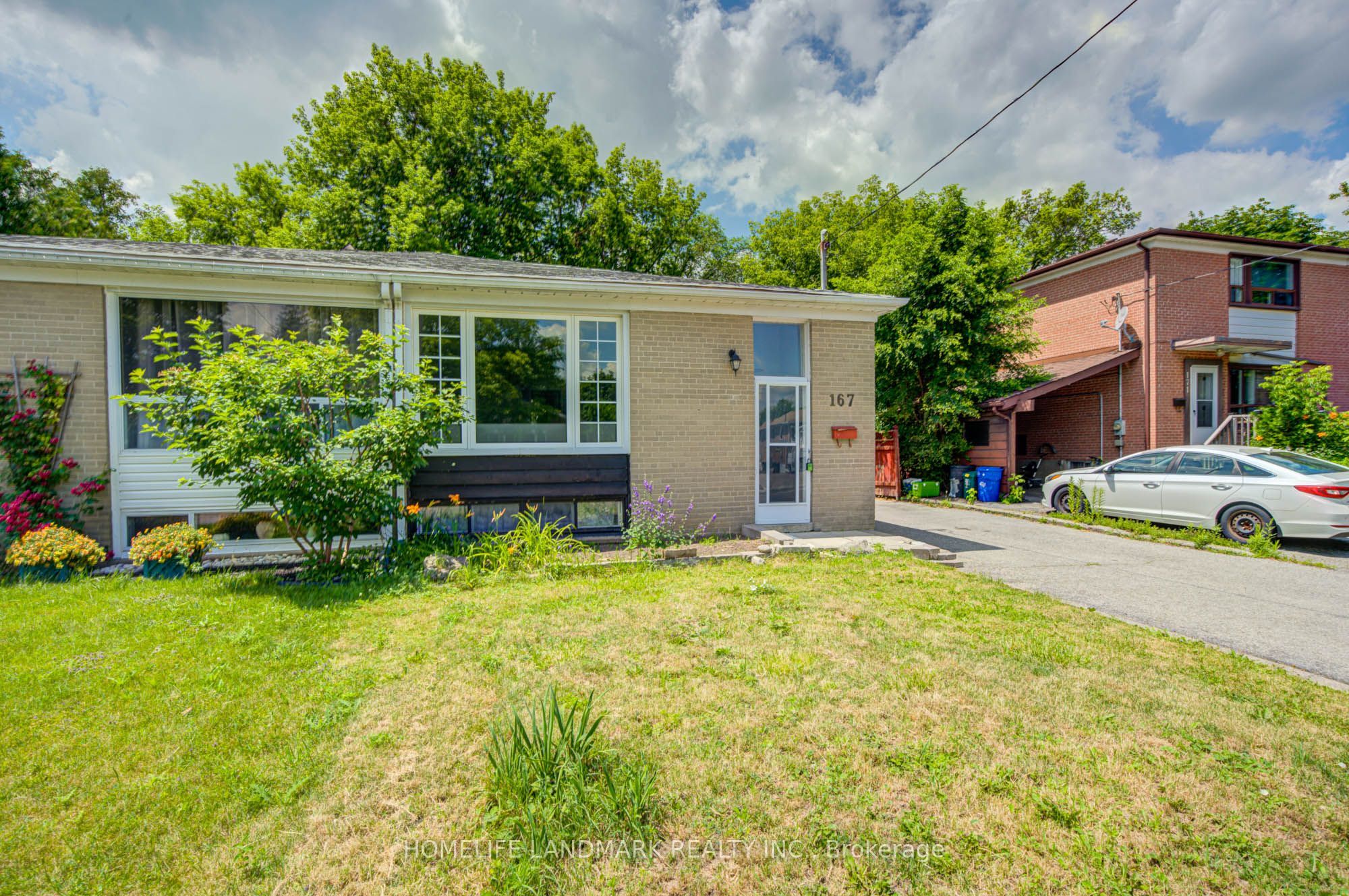 167 Taylor Mills Drive E Main floor, Richmond Hill, ON L4C 2T5 photo 2