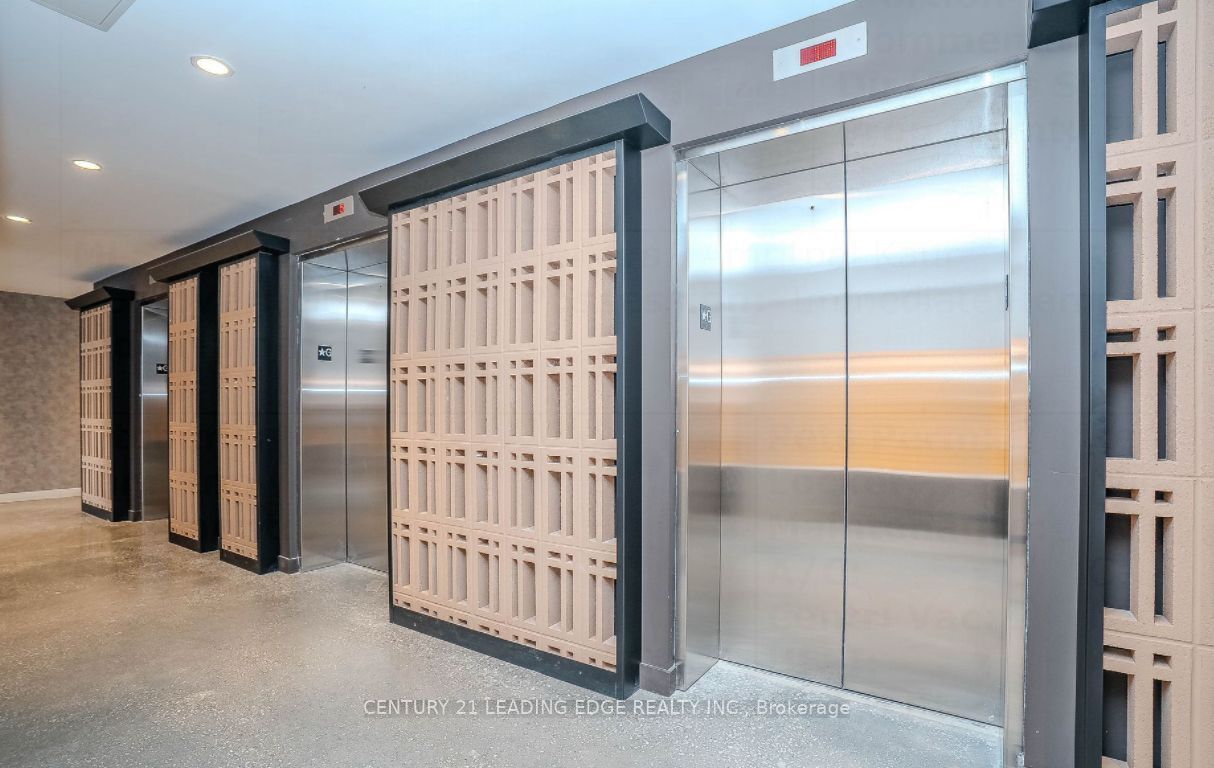 498 Caldari Road 2426, Vaughan, ON L4K 0R4 photo 4
