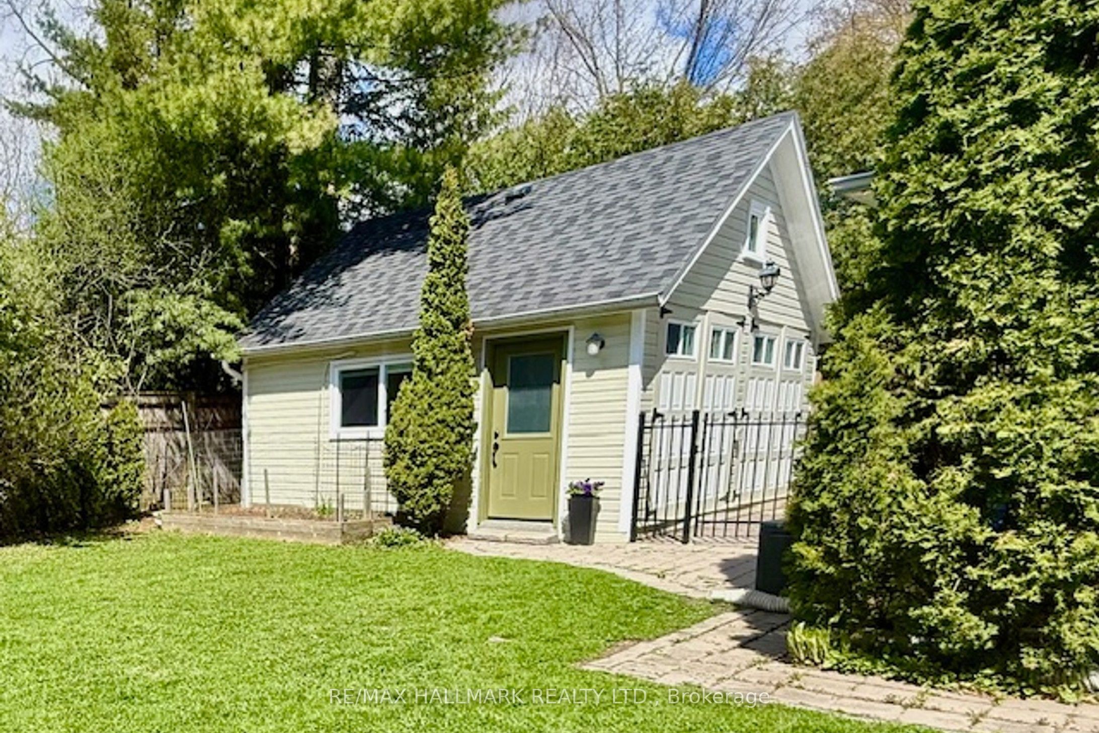 64 Powell Street, Richmond Hill, ON L4C 4S4 photo 4