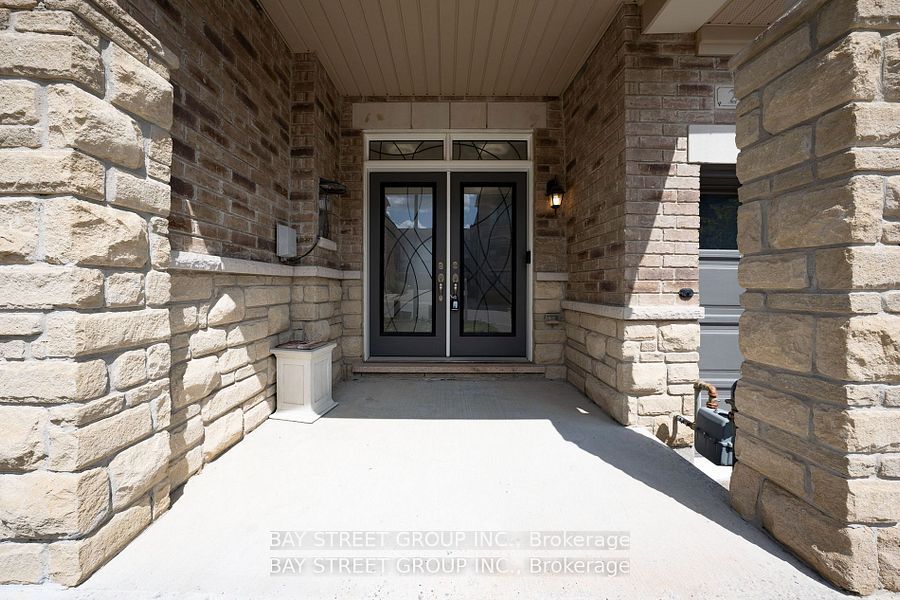 28 Rougeview Park Crescent, Markham, ON L6E 0P7 photo 2