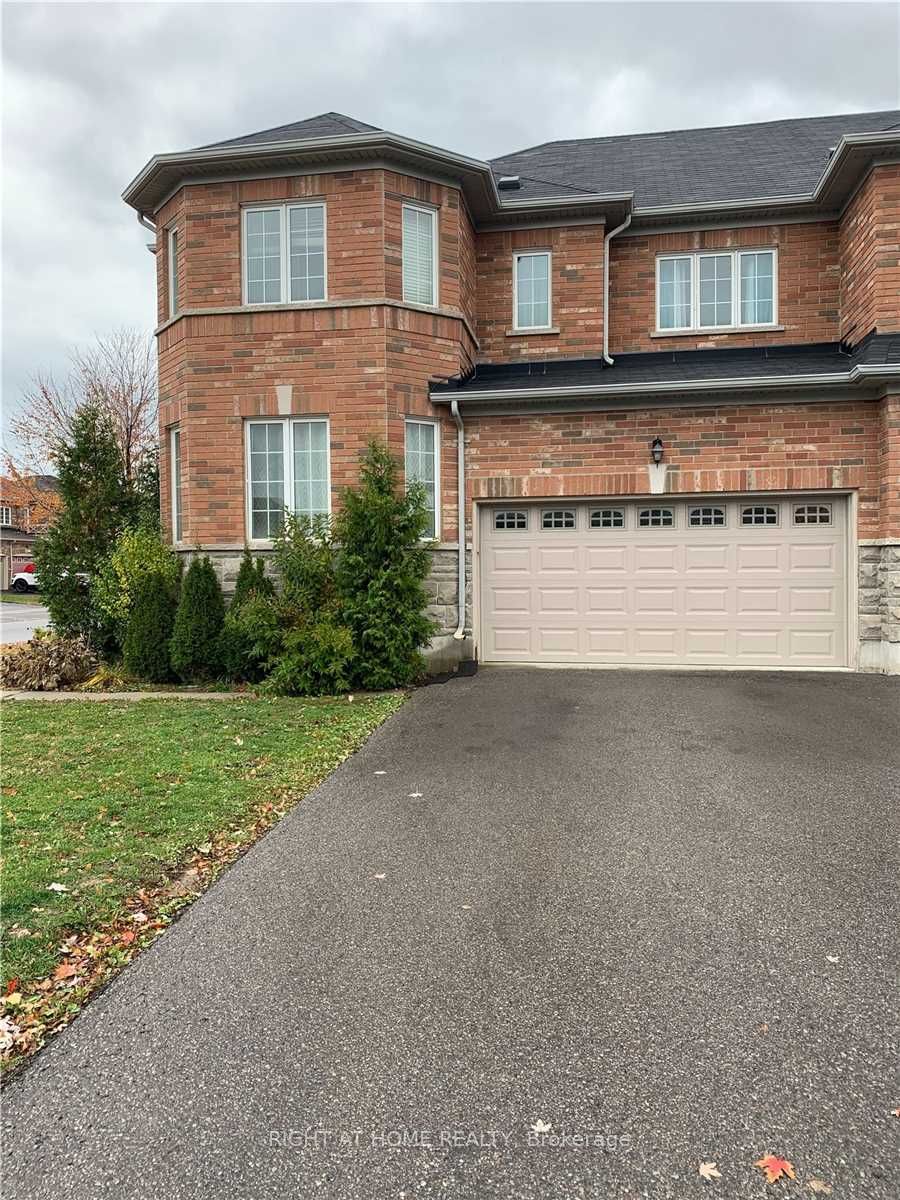 83 Lewis Honey Drive Bsm, Aurora, ON L4G 0J3