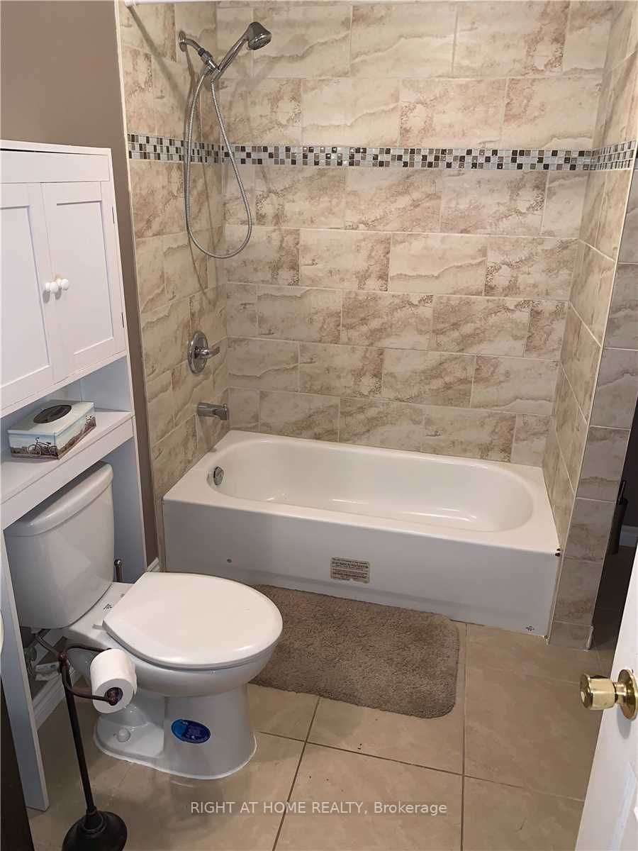 83 Lewis Honey Drive Bsm, Aurora, ON L4G 0J3 photo 5