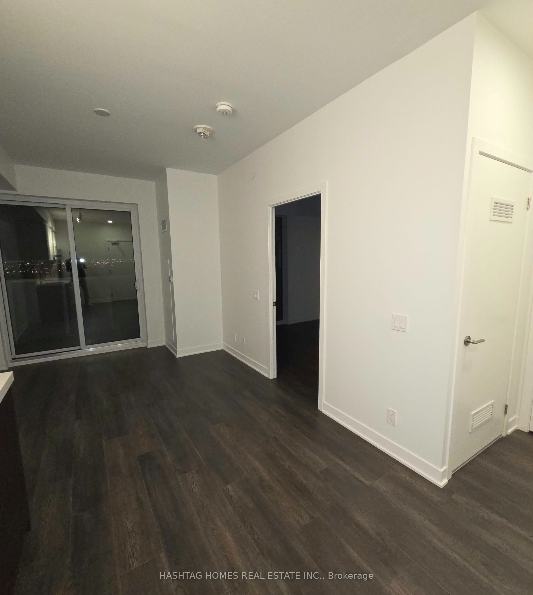 10 FLAVELLE Trail 1515, Vaughan, ON L4L 0M8 photo 4