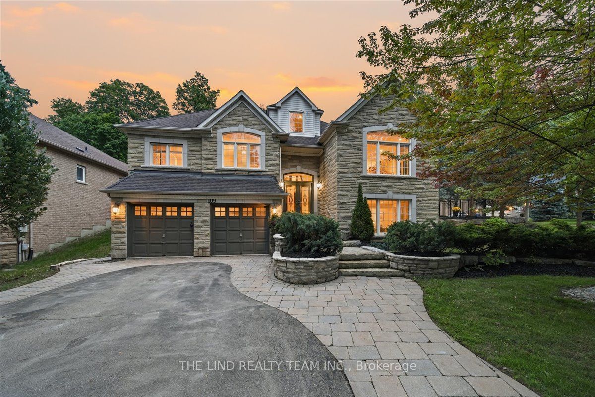 109 Willis Drive, Aurora, ON L4G 7M4