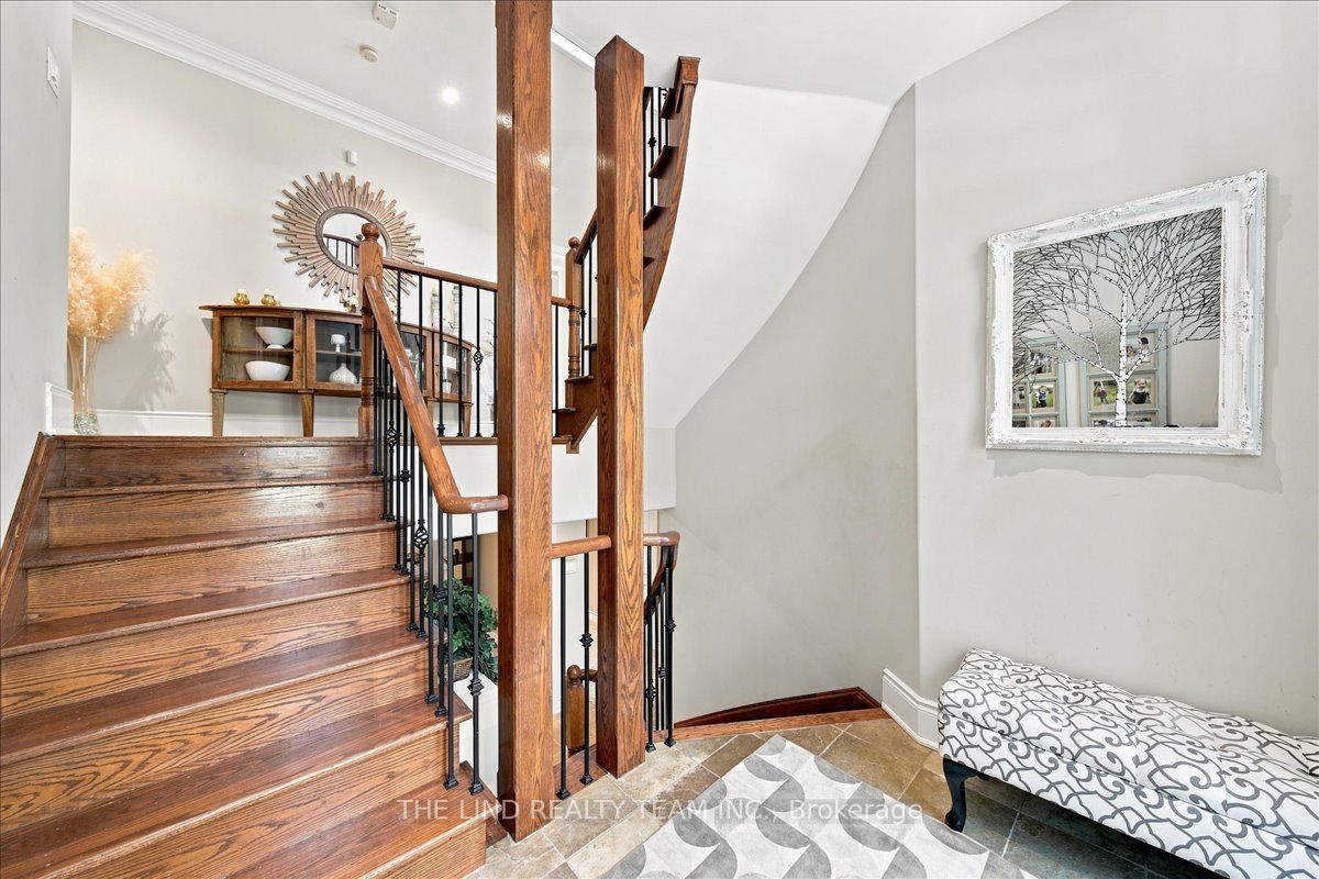 109 Willis Drive, Aurora, ON L4G 7M4 photo 4