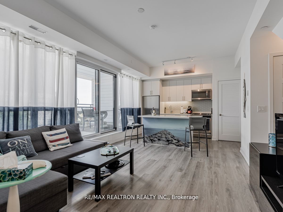 247 Broward Way 22, Innisfil, ON L9S 0M6 photo 2