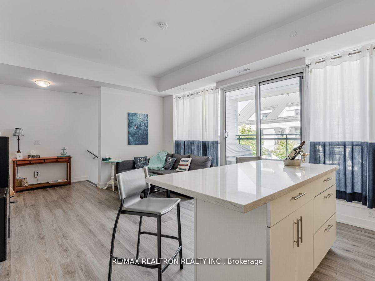 247 Broward Way 22, Innisfil, ON L9S 0M6 photo 4