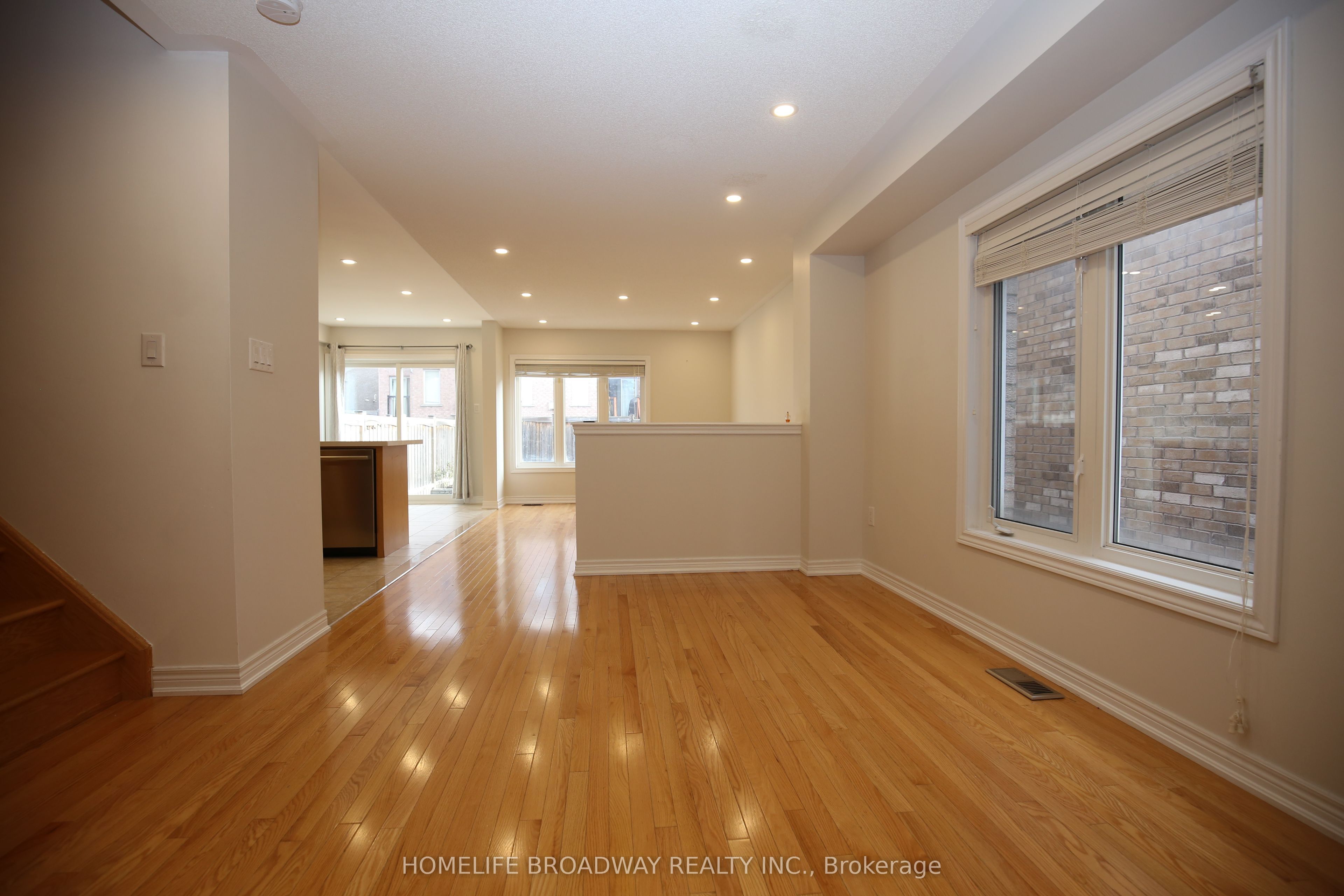 21 Barli Crescent, Vaughan, ON L6A 4L4 photo 2