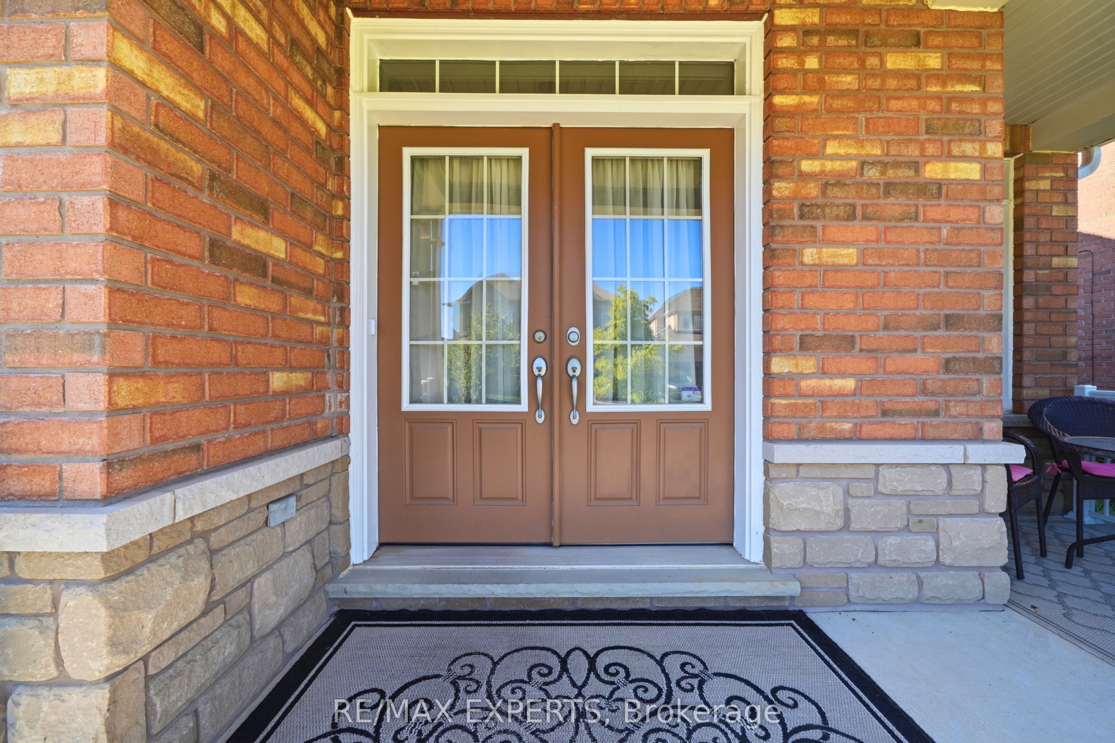 18 Vista Drive, Bradford West Gwillimbury, ON L3Z 0B6 photo 5