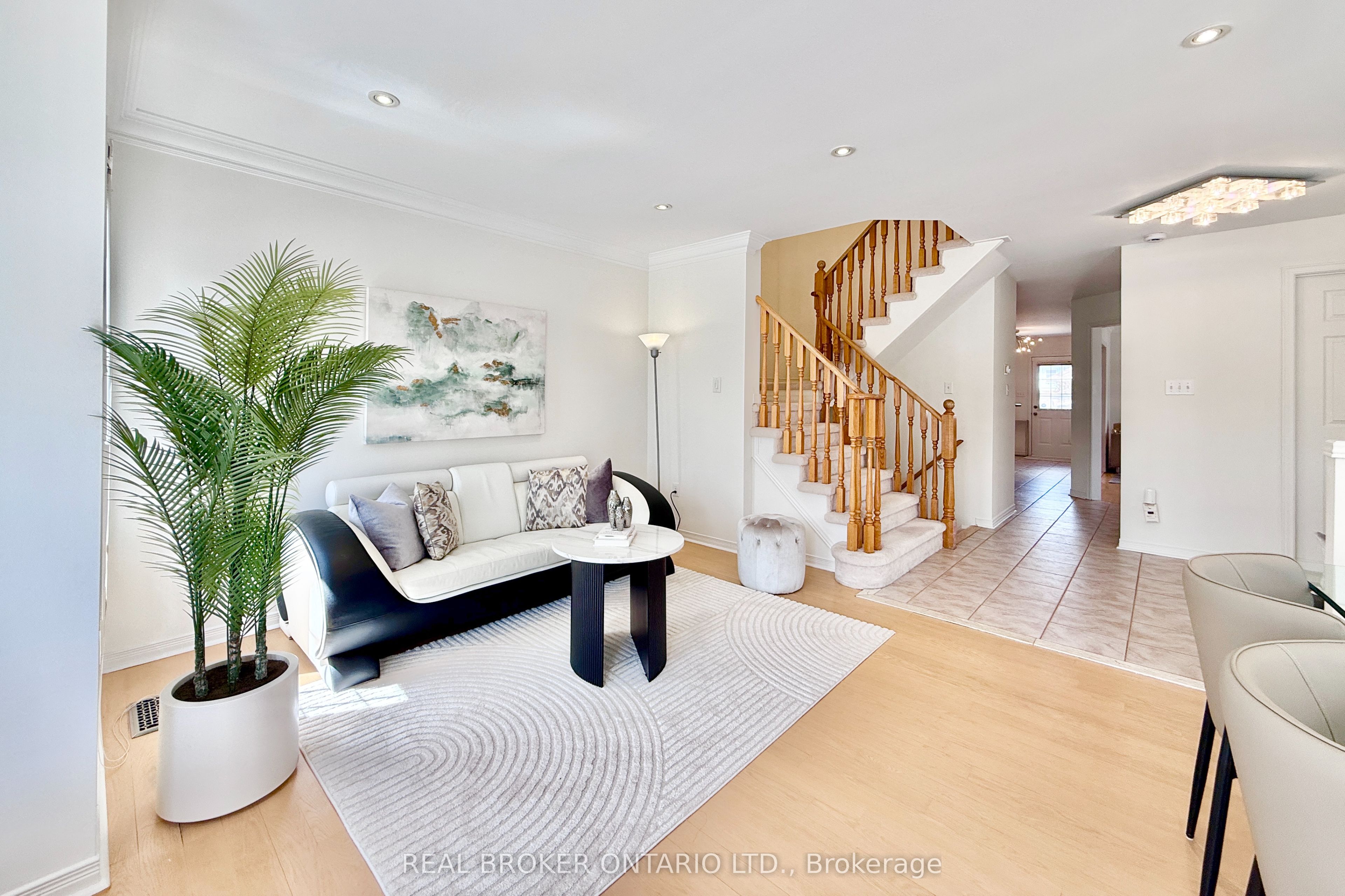 30 Little Angel Road, Markham, ON L3R 4X1 photo 2