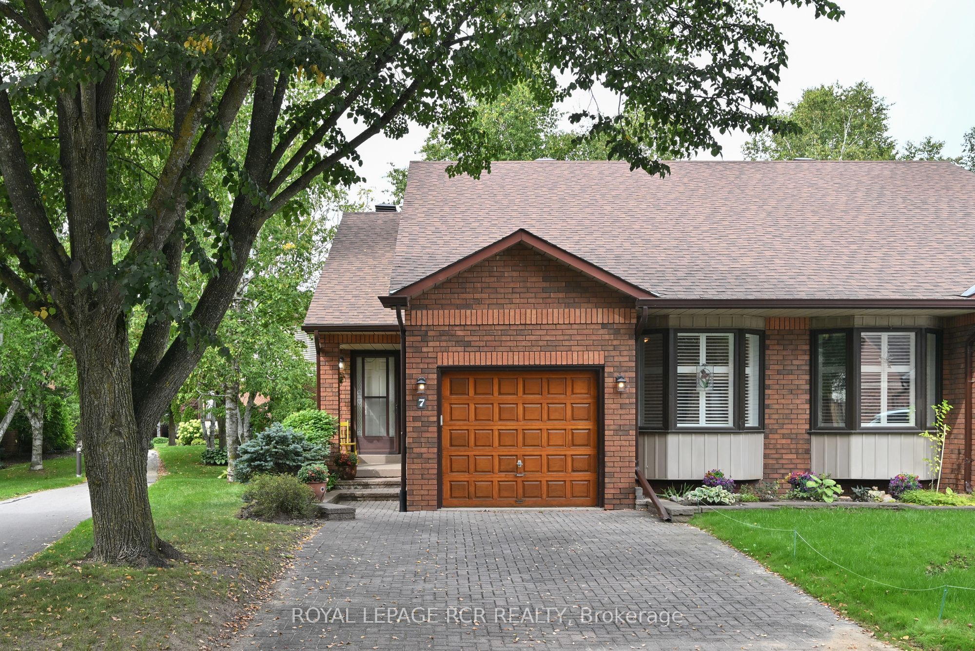 7 Dell Arbor Crescent, New Tecumseth, ON L9R 1R3