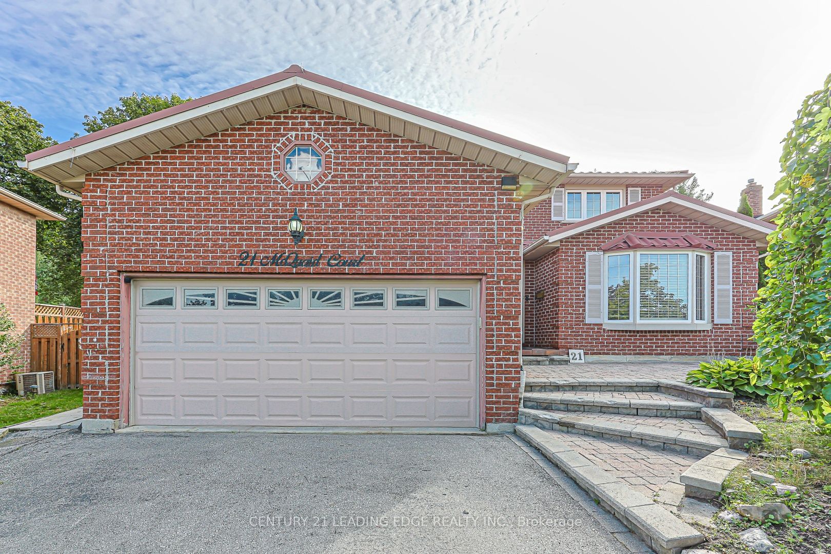 21 McQuaid Court, East Gwillimbury, ON L9N 1E8 photo 2