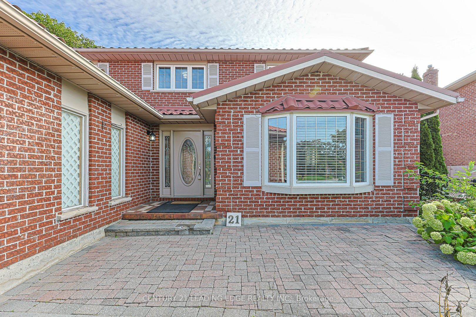 21 McQuaid Court, East Gwillimbury, ON L9N 1E8 photo 3