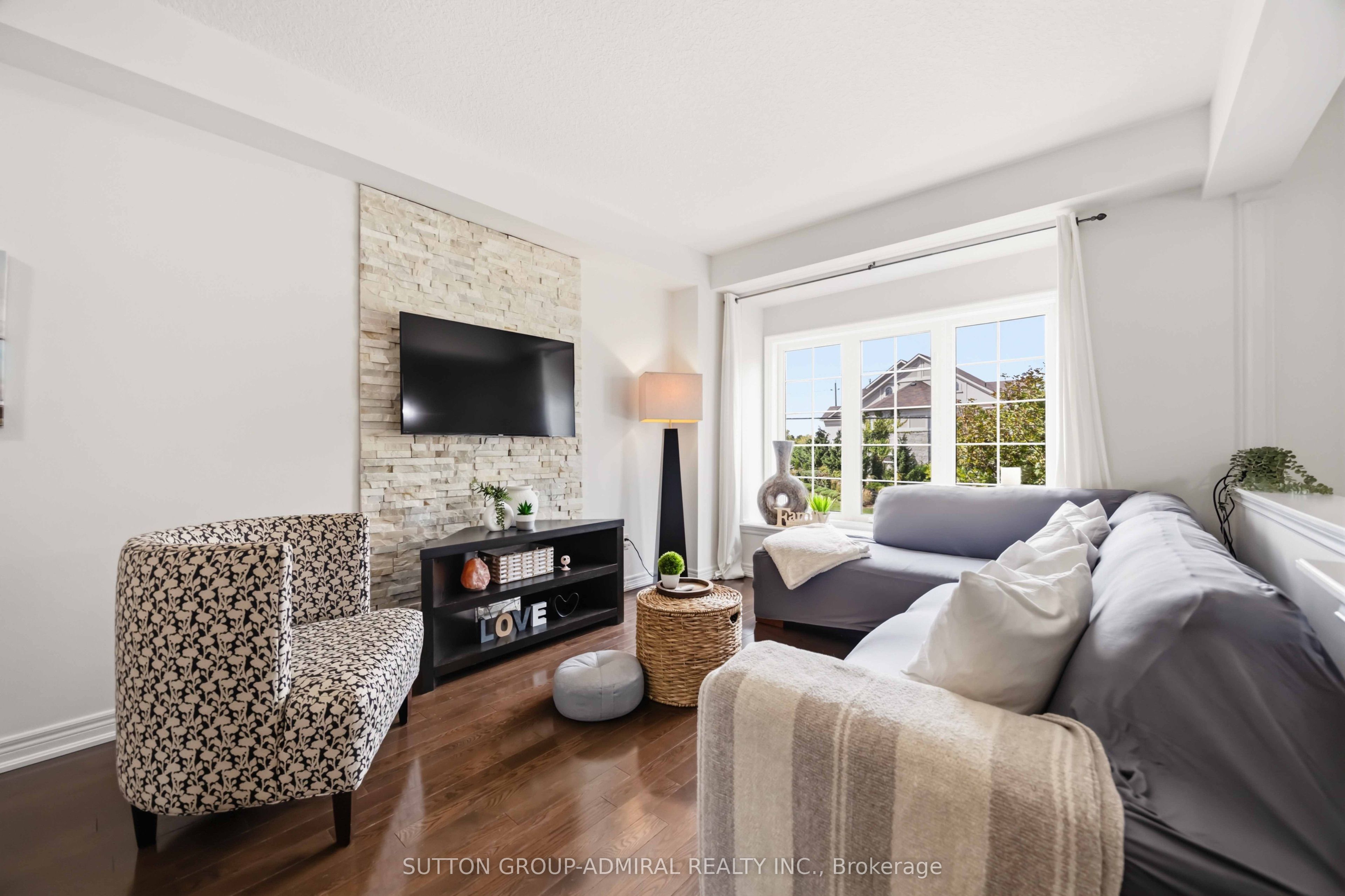 71 Puccini Drive 4, Richmond Hill, ON L4E 4X8 photo 3
