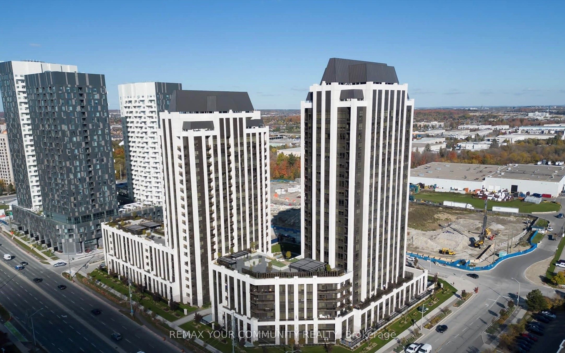 9075 Jane Street 406, Vaughan, ON L4K 0L7