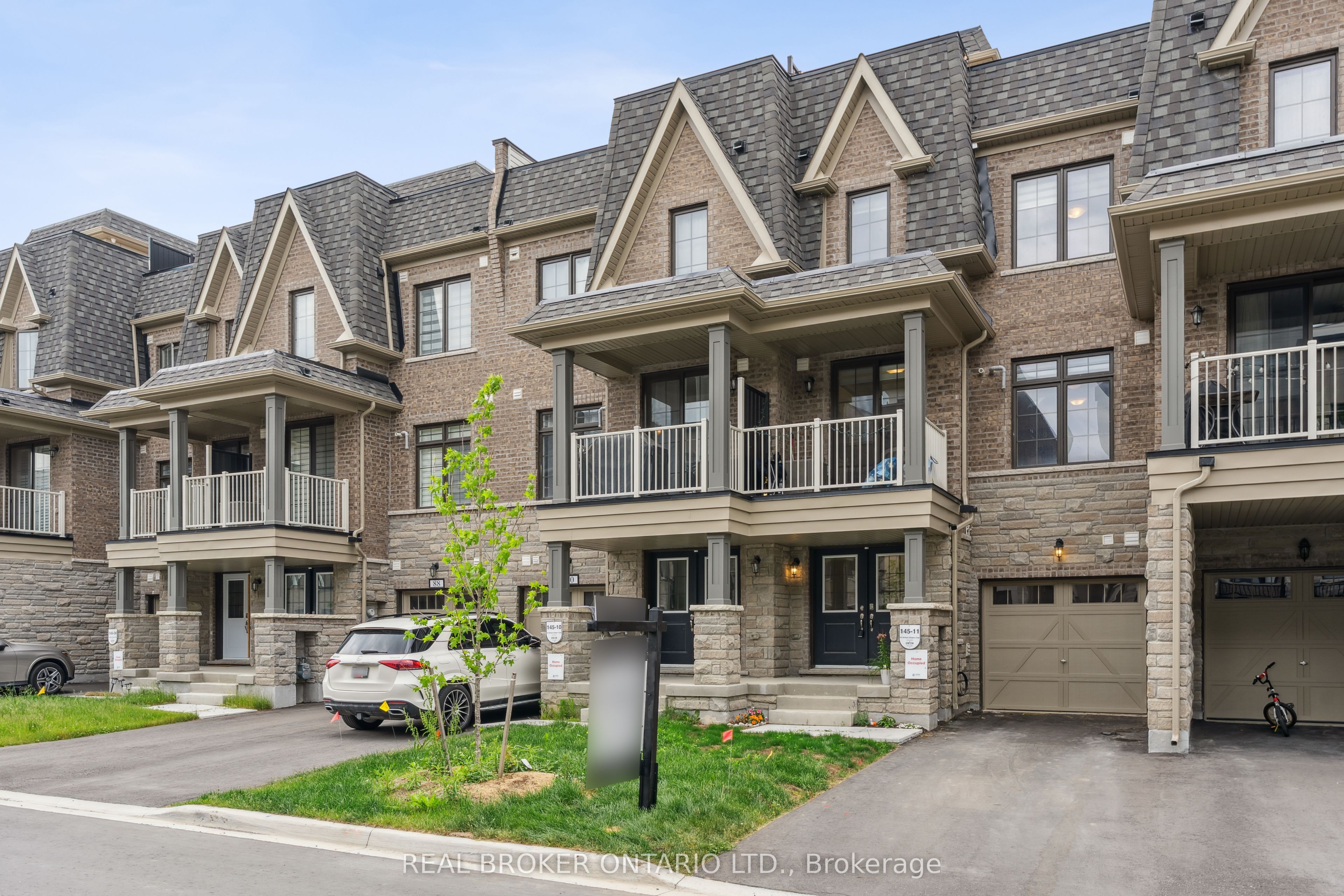 92 William Shearn Crescent, Markham, ON L6C 3J4 photo 2