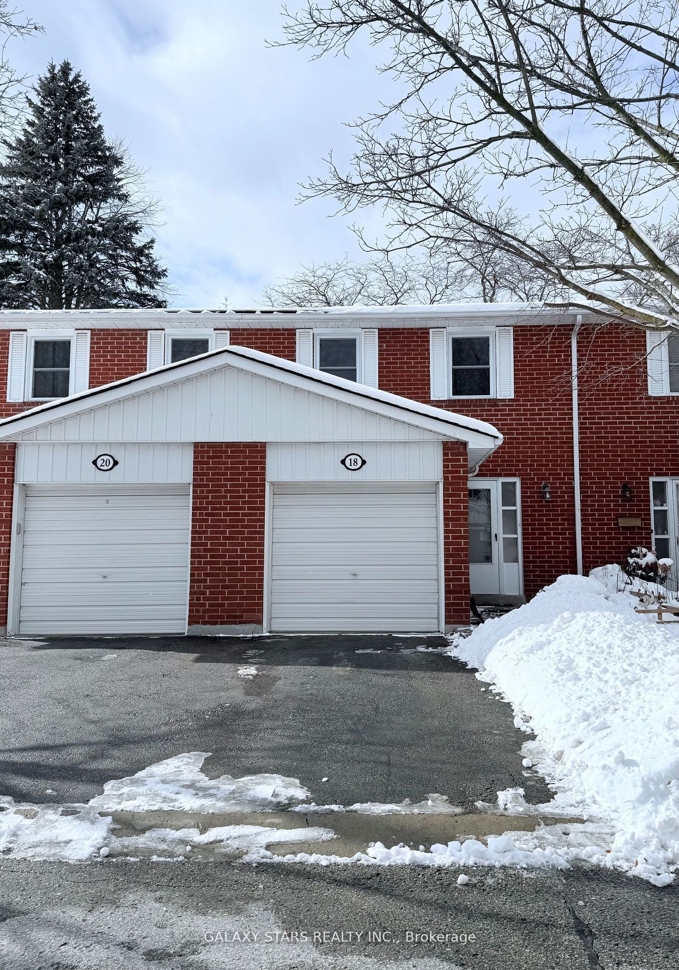 18 Norris Way, Markham, ON L3T 5C1 photo 2