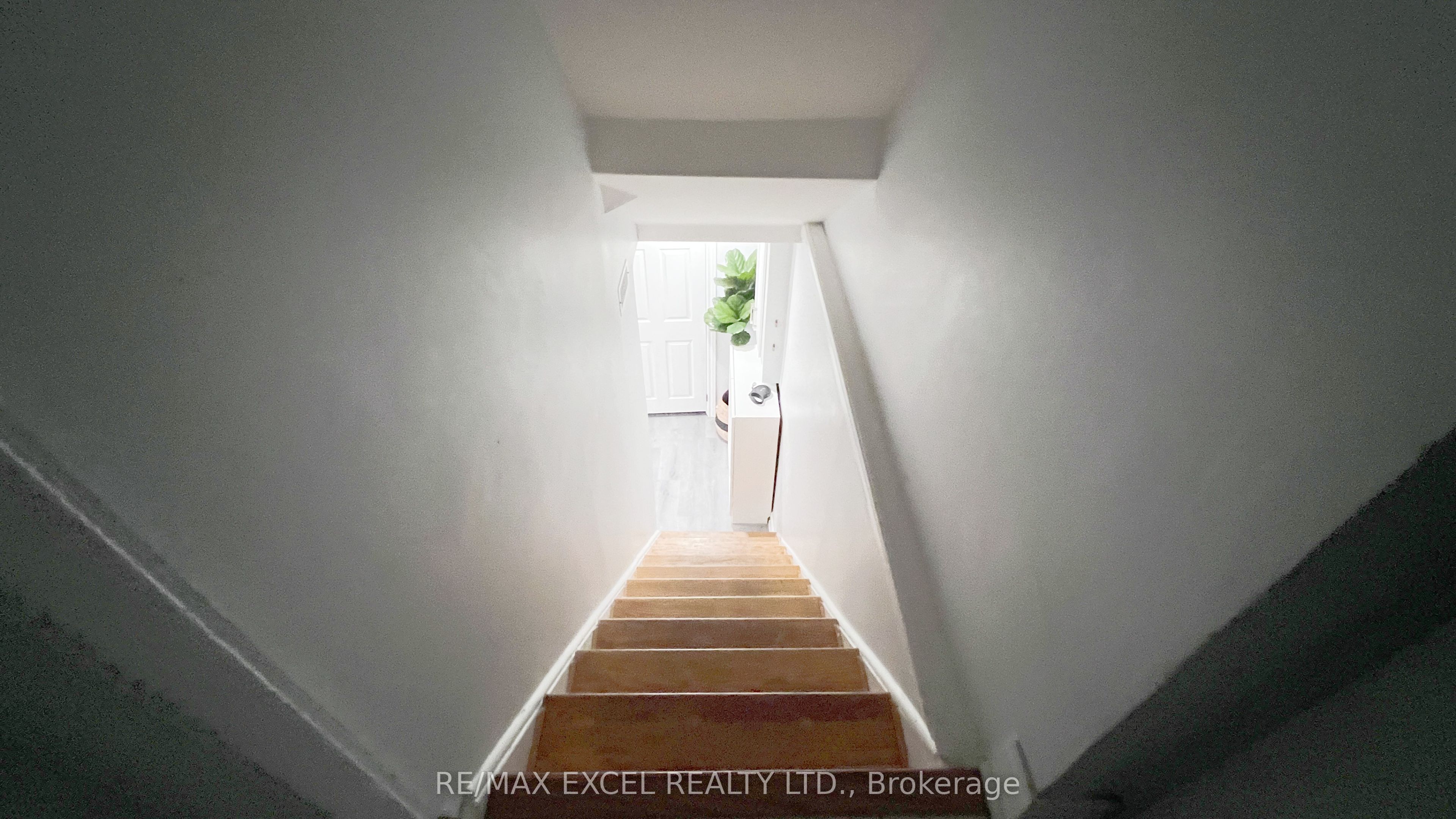102 Galbraith Crescent Bsmt, Markham, ON L3S 1J3 photo 4
