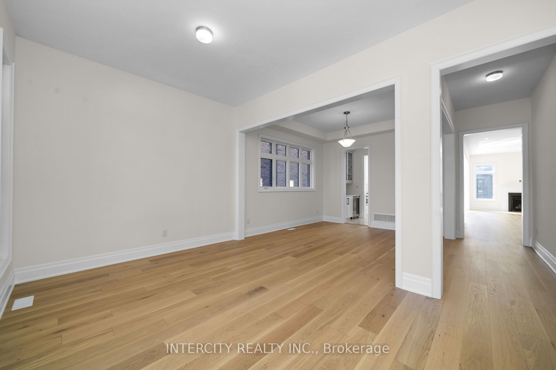 33 Gianvito Crescent, King, ON L7B 0T2 photo 5