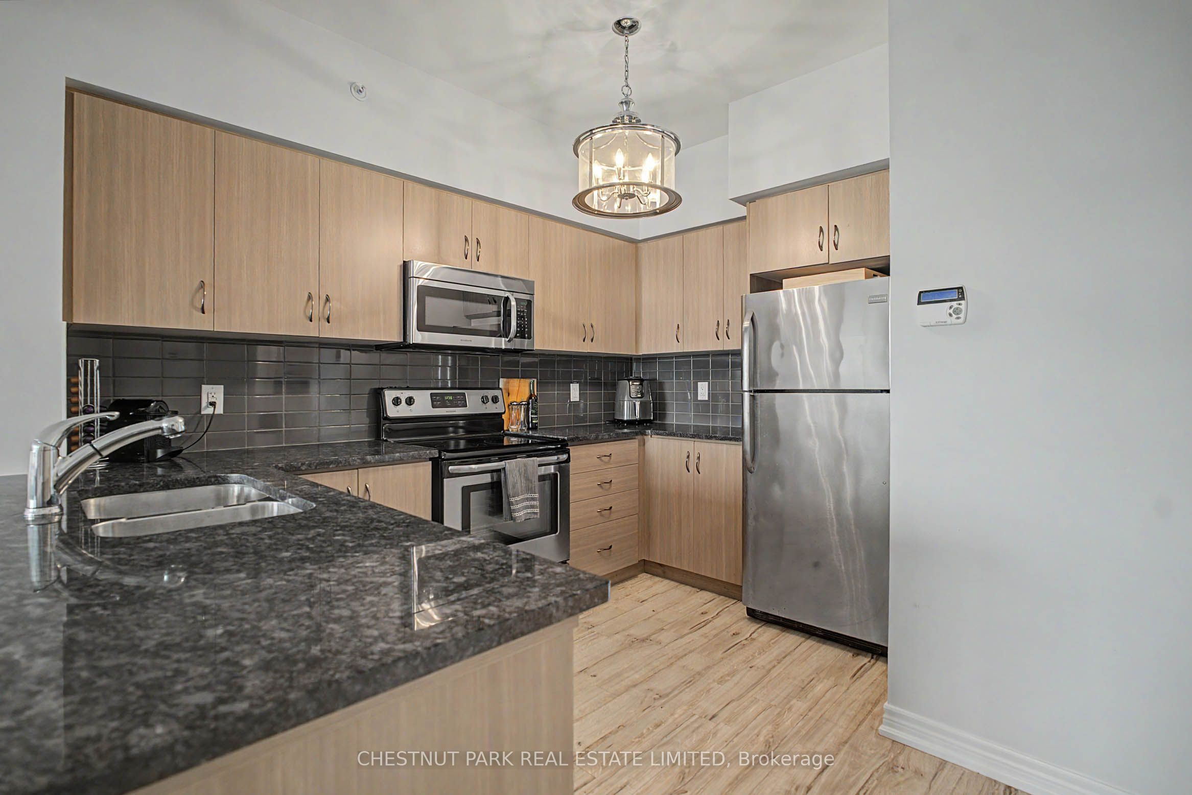 9255 Jane Street 1503, Vaughan, ON L6A 0K1 photo 5