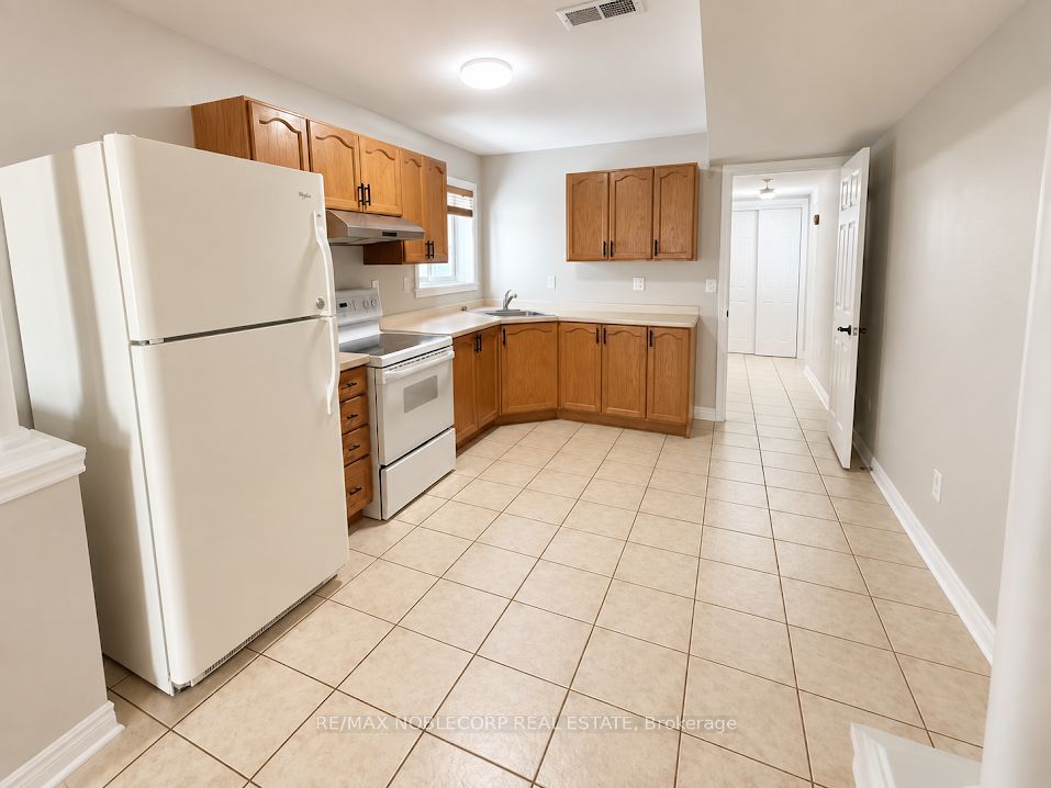 67 Macbride Crescent, Vaughan, ON L6A 3R3 photo 5