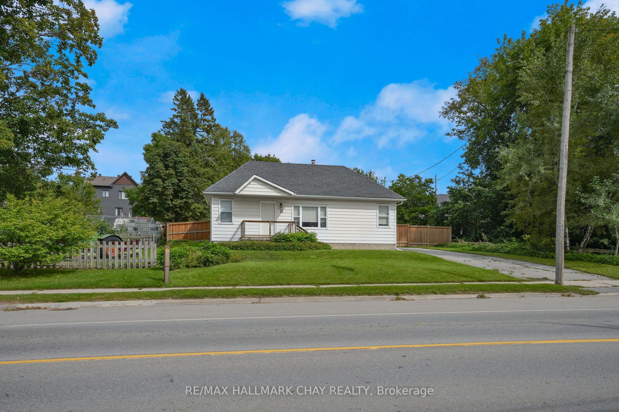 11 King Street S, Innisfil, ON L0L 1L0 photo 3