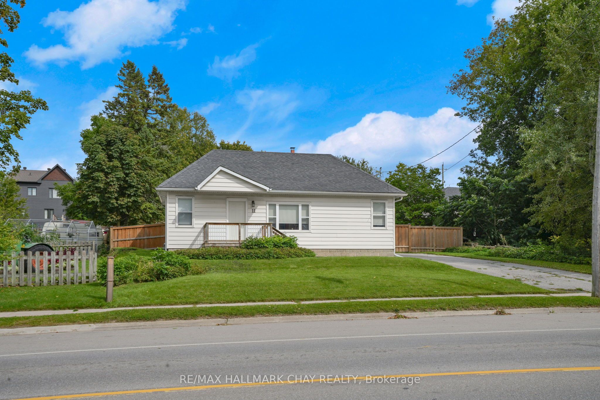 11 King Street S, Innisfil, ON L0L 1L0 photo 4