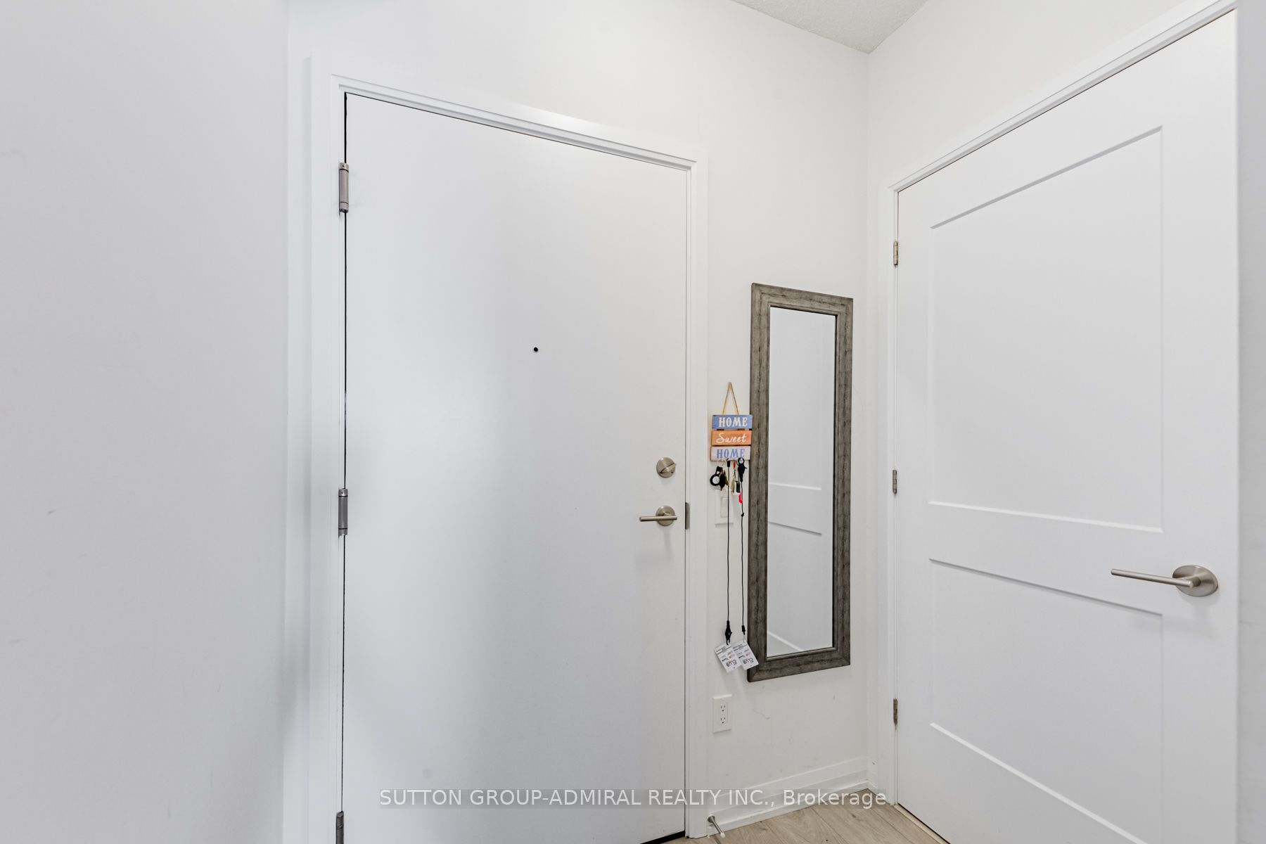 7895 Jane Street 2812, Vaughan, ON L4K 2M7 photo 2
