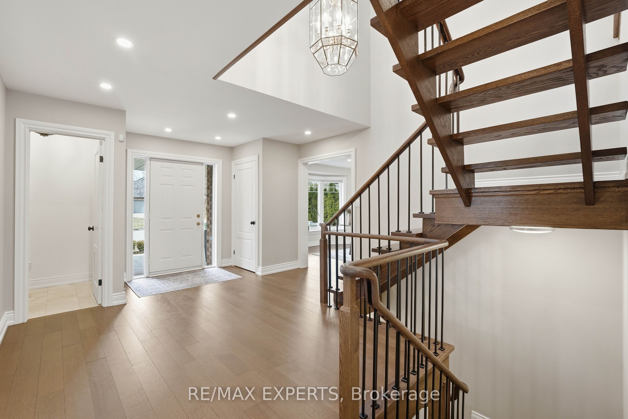 87 McClure Drive, King, ON L7B 1B9 photo 3