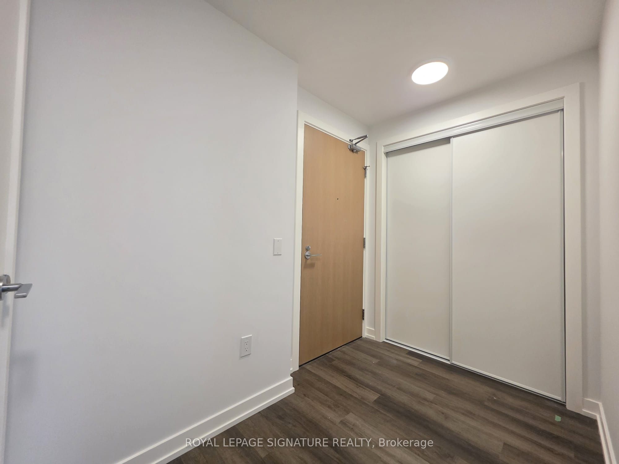 21 Meadowdale Road 2106, Vaughan, ON L4K 0H6 photo 4