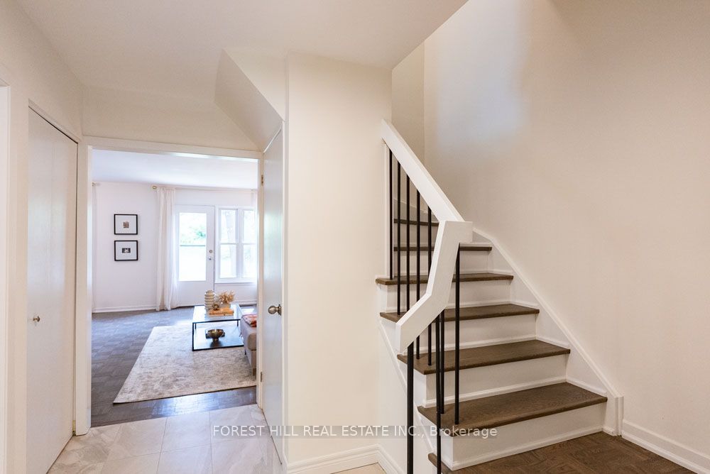 6 Snowshoe Crescent, Markham, ON L3T 4M6 photo 3