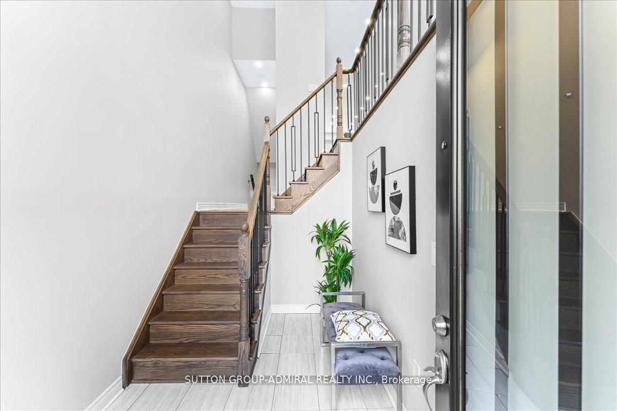 131 Lebovic Campus Drive, Vaughan, ON L6A 4J4 photo 3