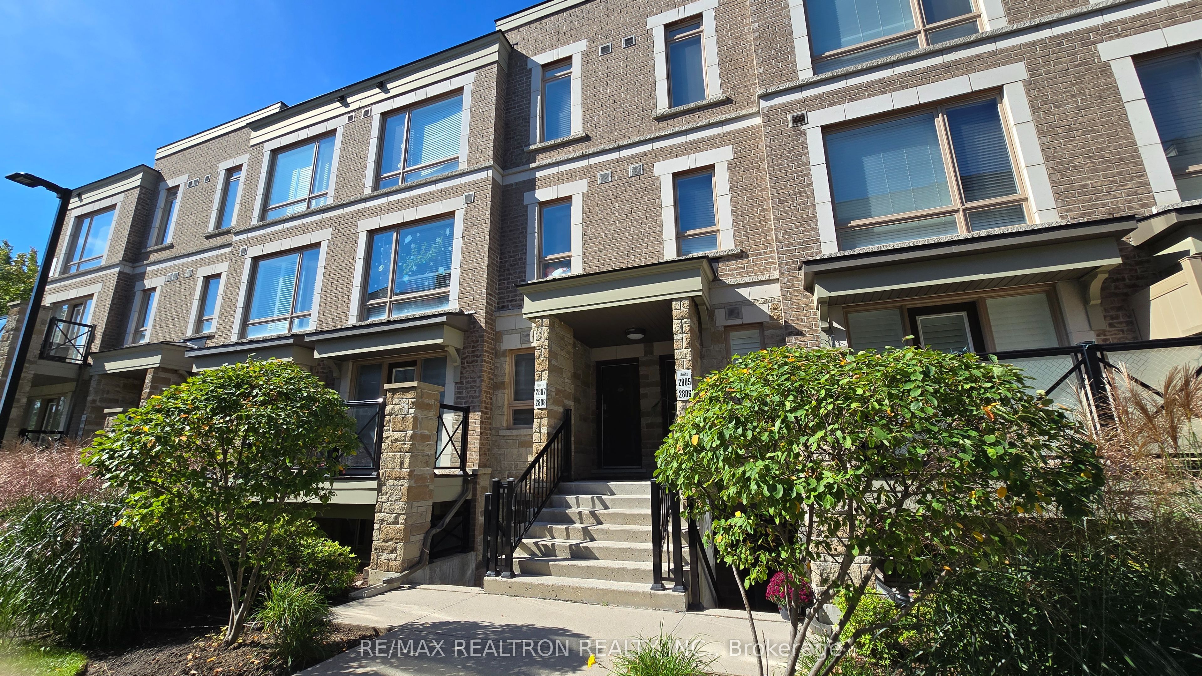 21 Westmeath Lane 2807, Markham, ON L6B 1N5 photo 3