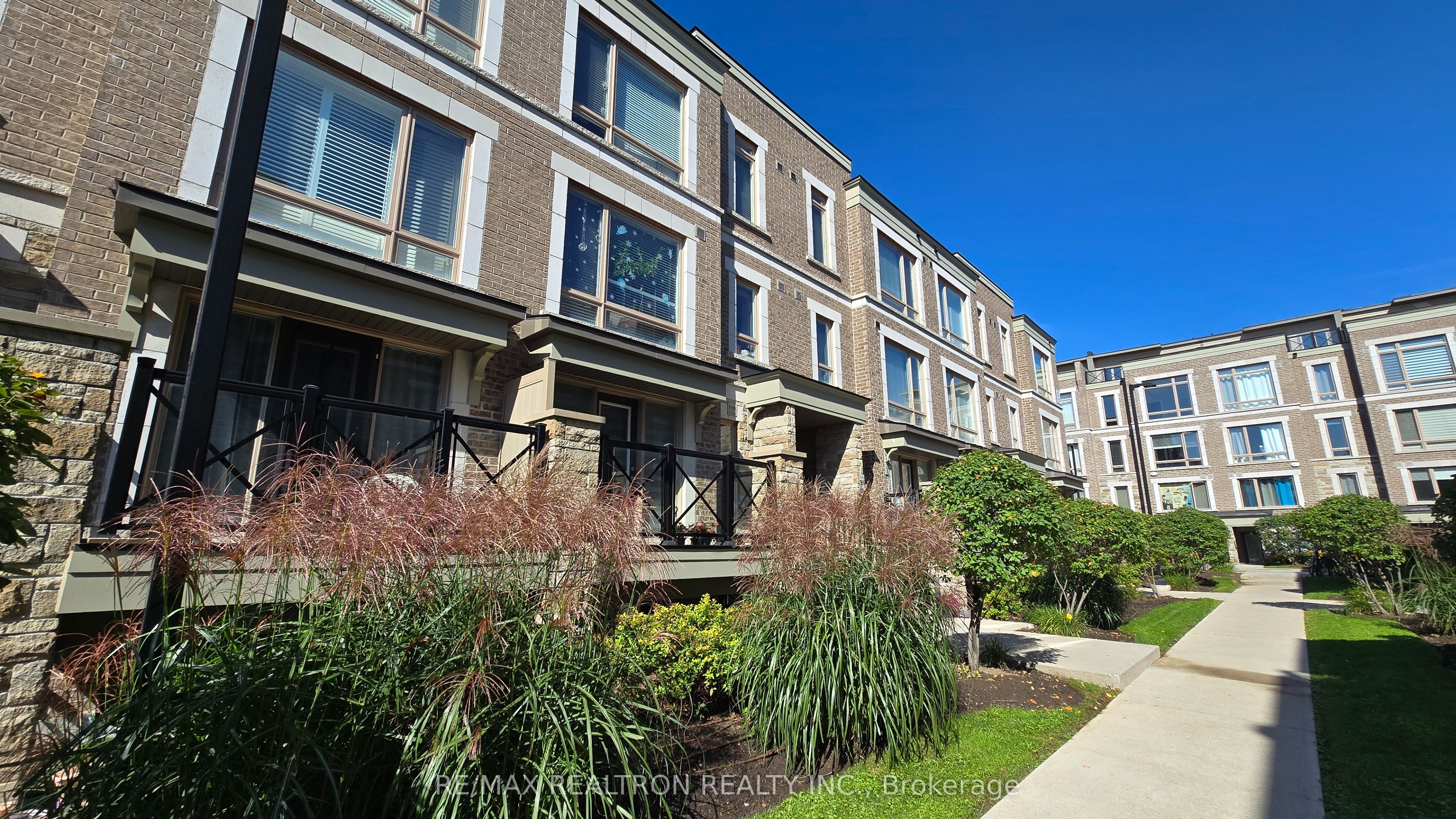 21 Westmeath Lane 2807, Markham, ON L6B 1N5 photo 5