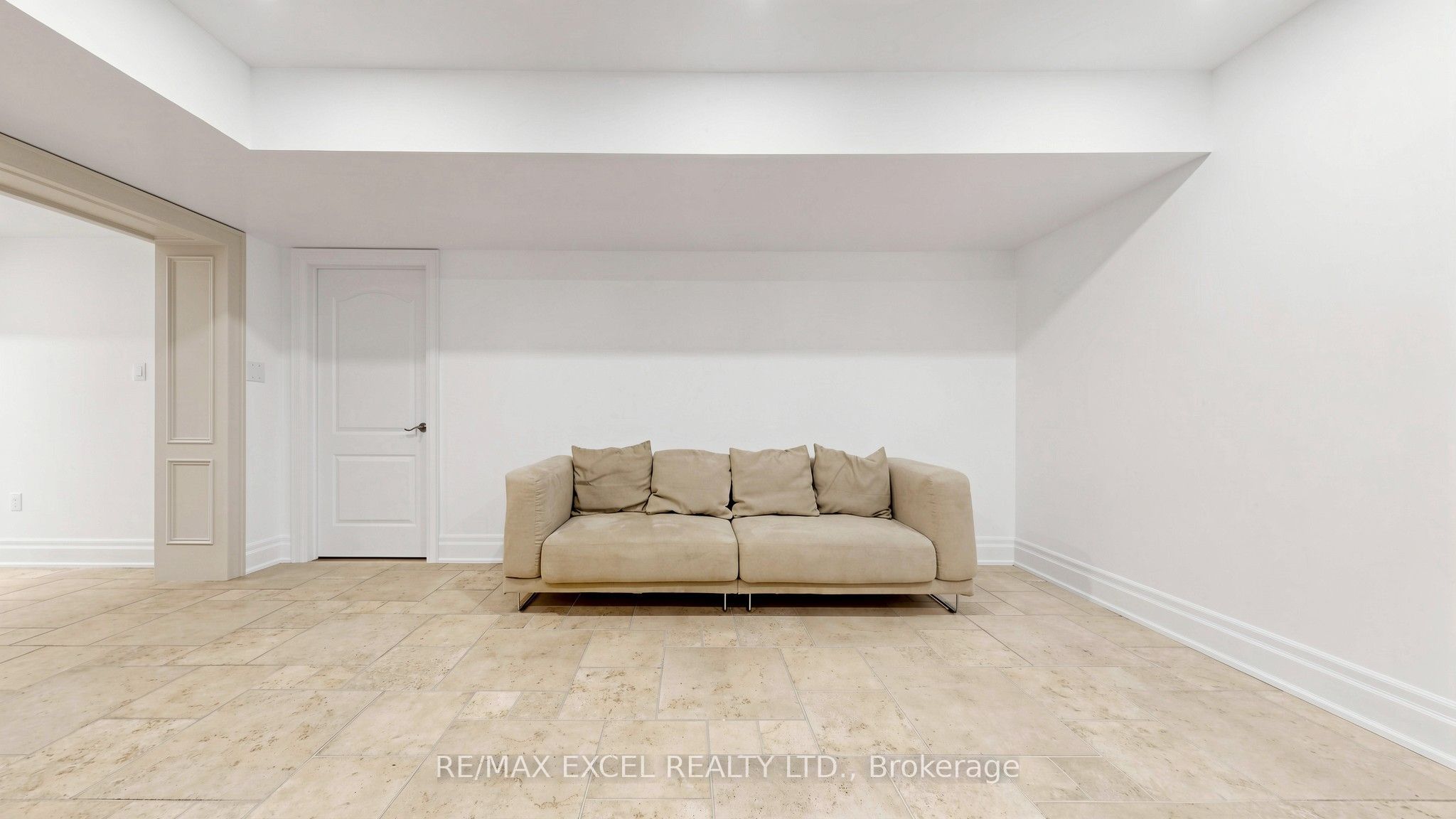 38 May Avenue Bsmt, Richmond Hill, ON L4C 3S6 photo 4