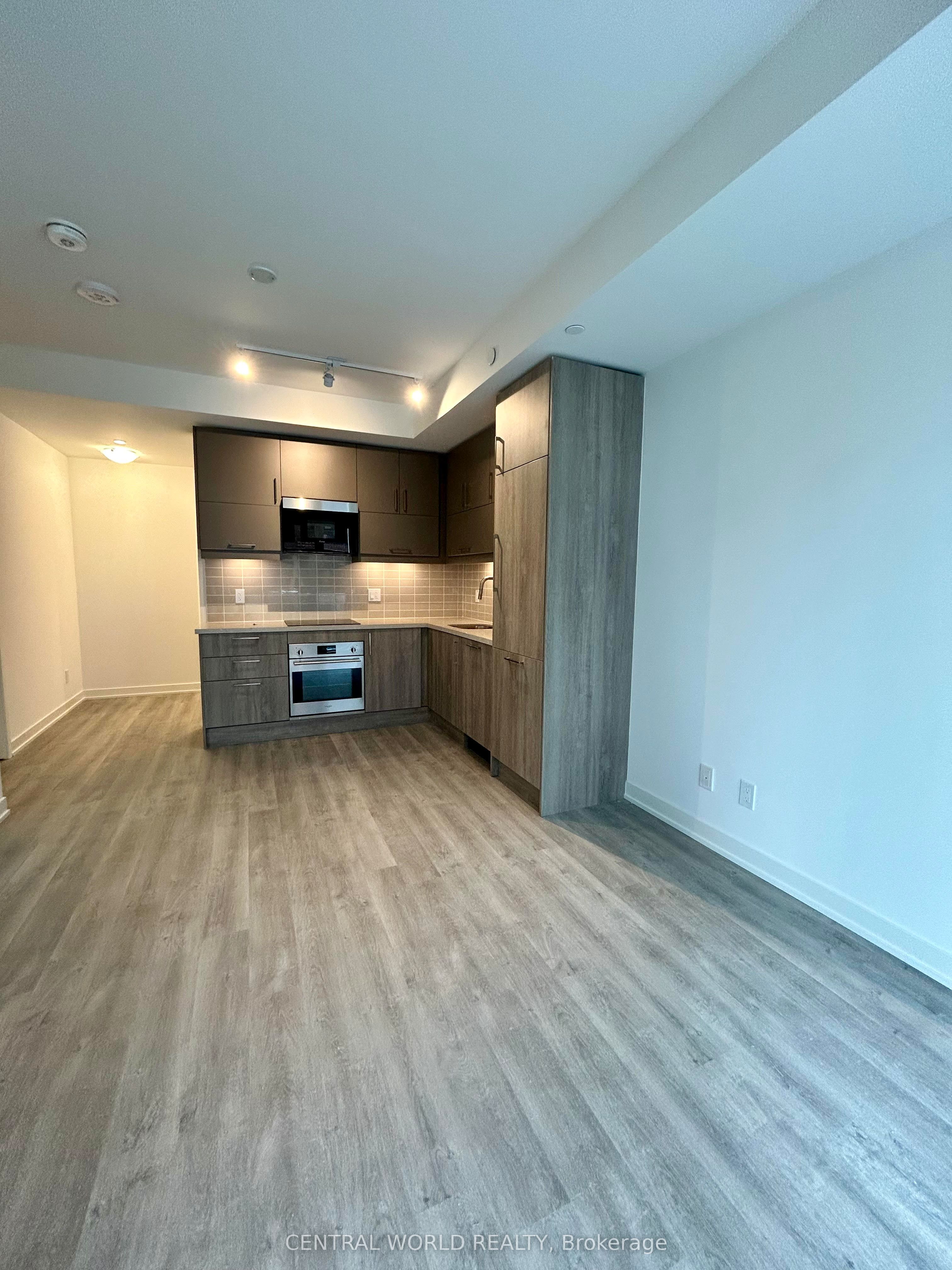 292 Verdale Crossing 819, Markham, ON L6G 0H6 photo 3