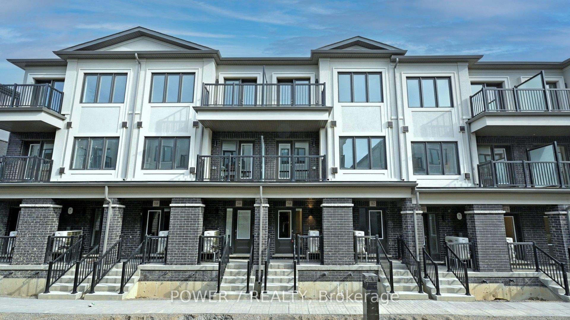 164 Matawin Lane, Richmond Hill, ON L4B 0H7
