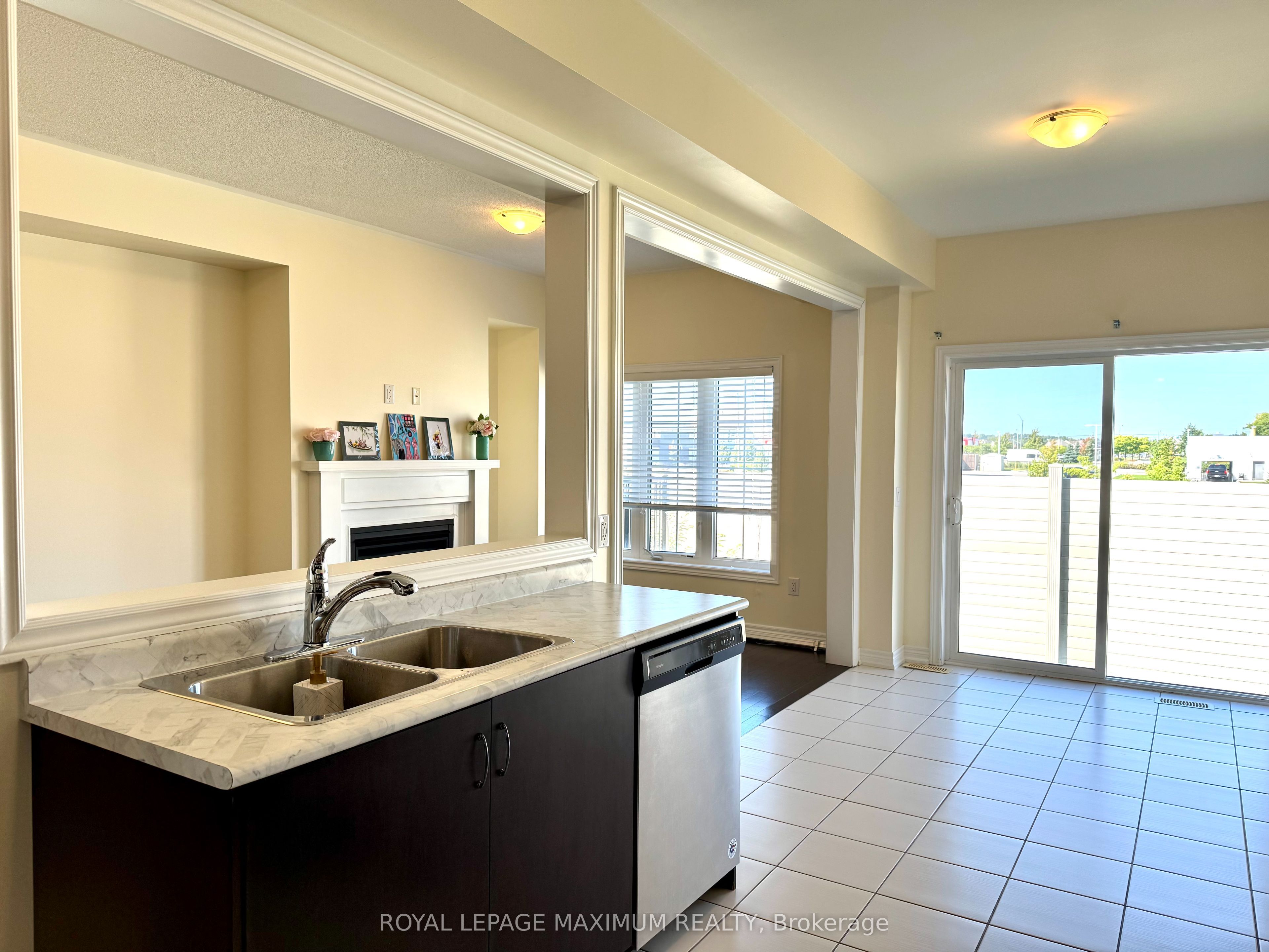 76 Blackwell Crescent, Bradford West Gwillimbury, ON L3Z 4L4 photo 4