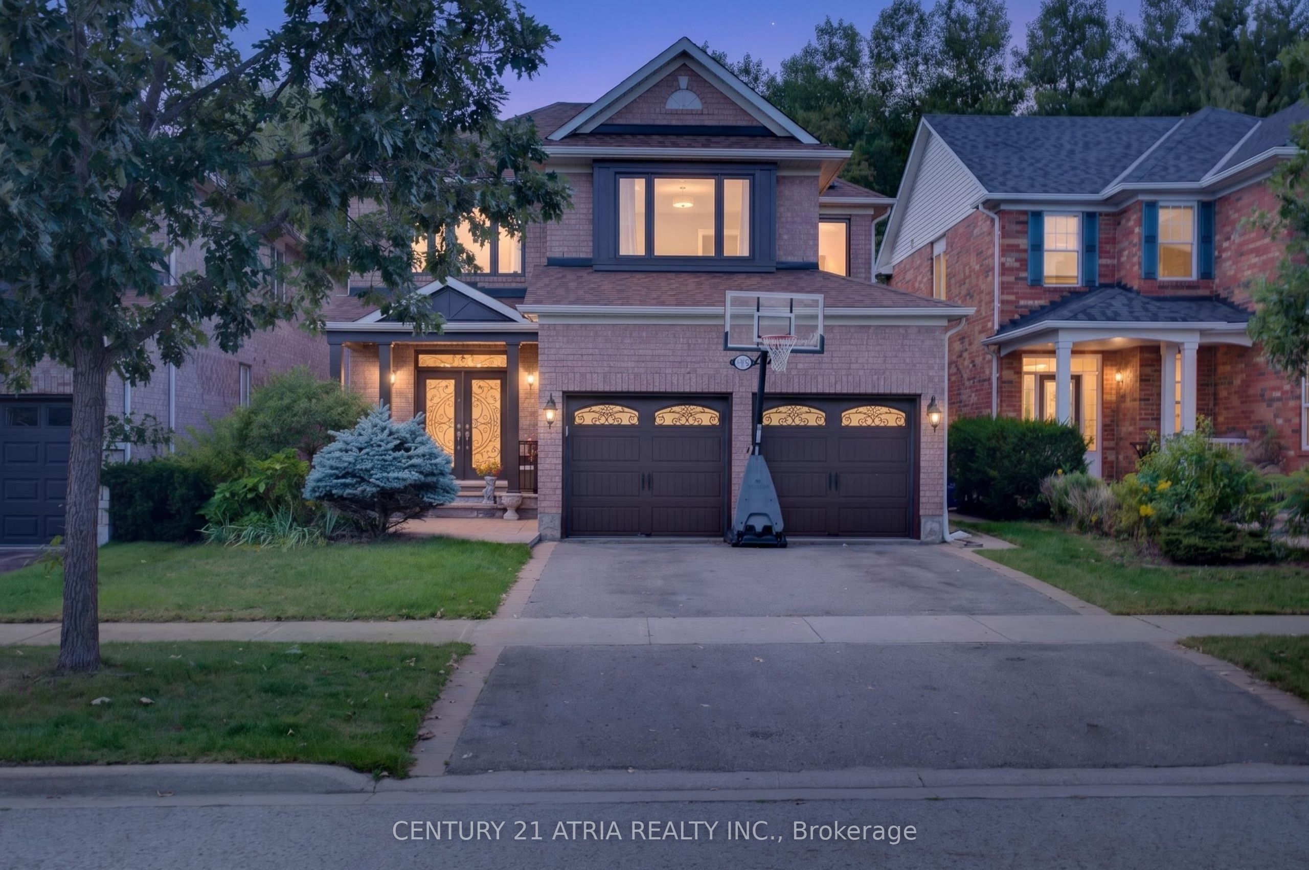 106 Wood Rim Drive, Richmond Hill, ON L4E 4M9 photo 2