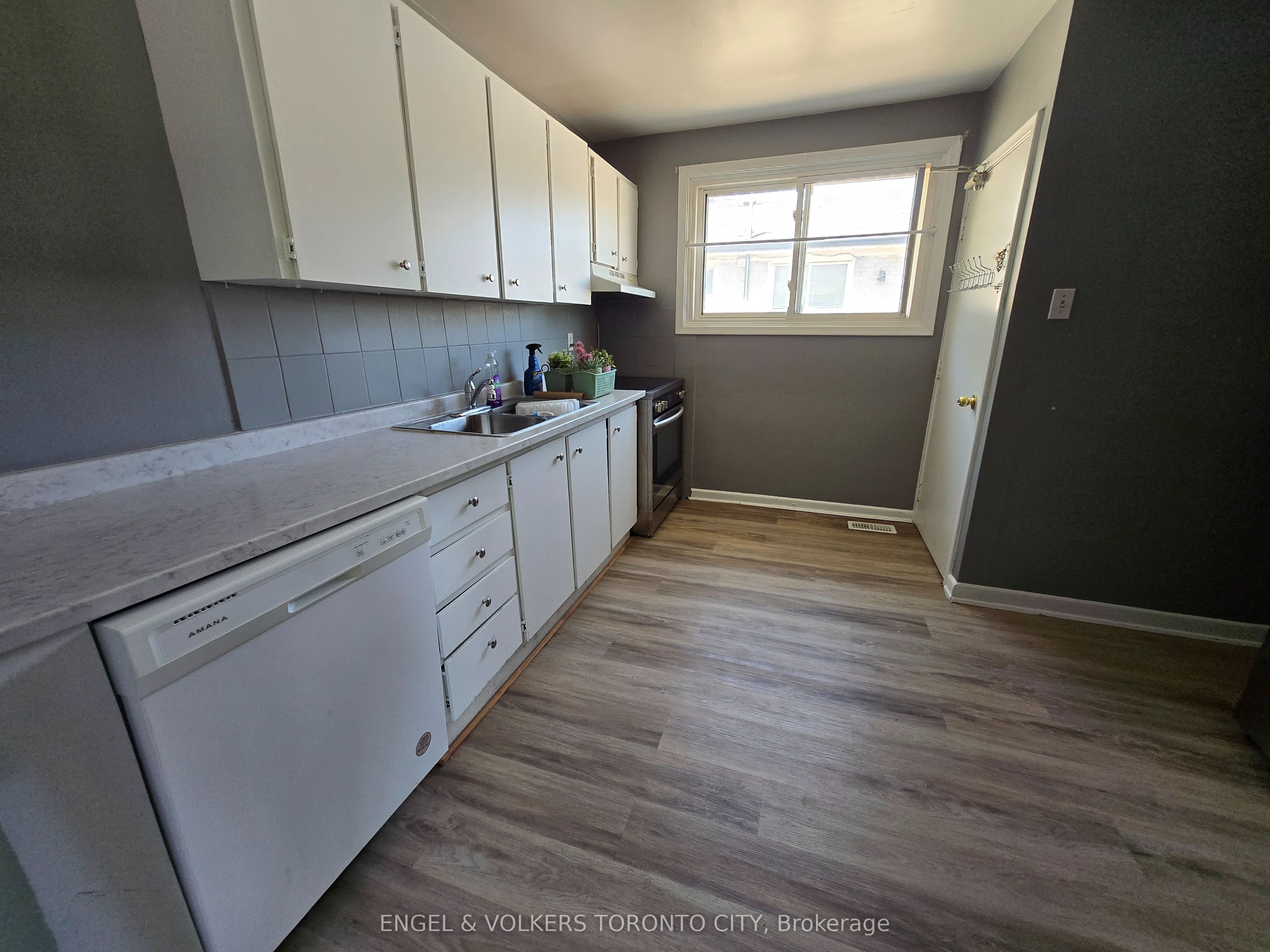 236 Anzac Road main, Richmond Hill, ON L4C 3G8 photo 3
