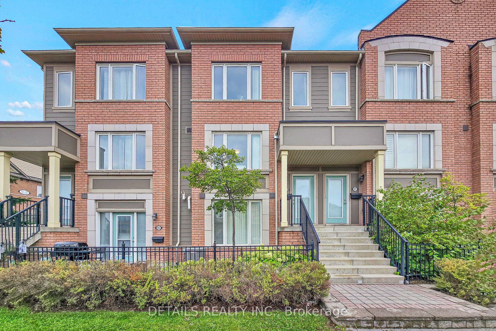 149 Lewis Honey Drive, Aurora, ON L4G 0R8